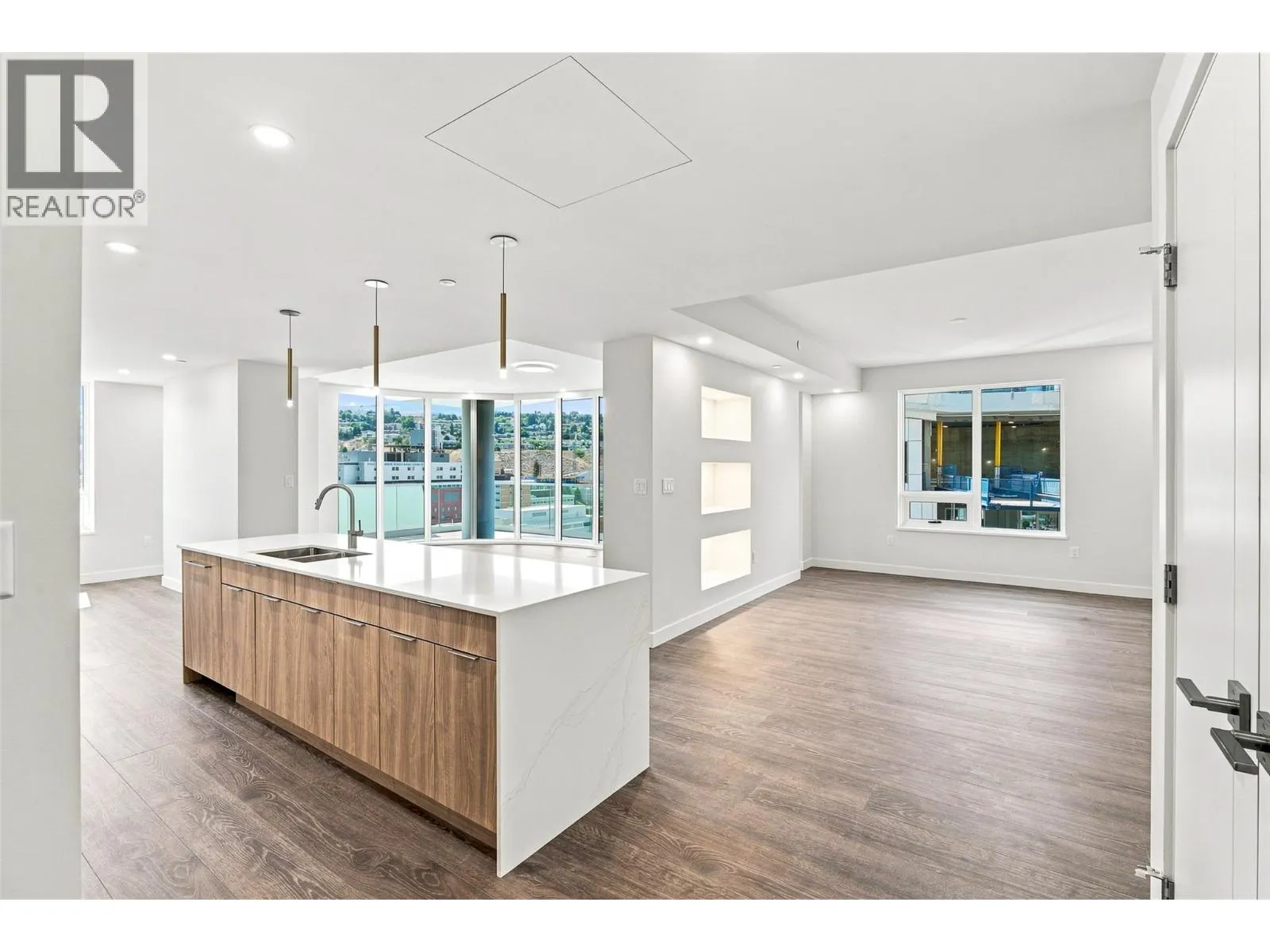 460 NICOLA Street Unit# 1905