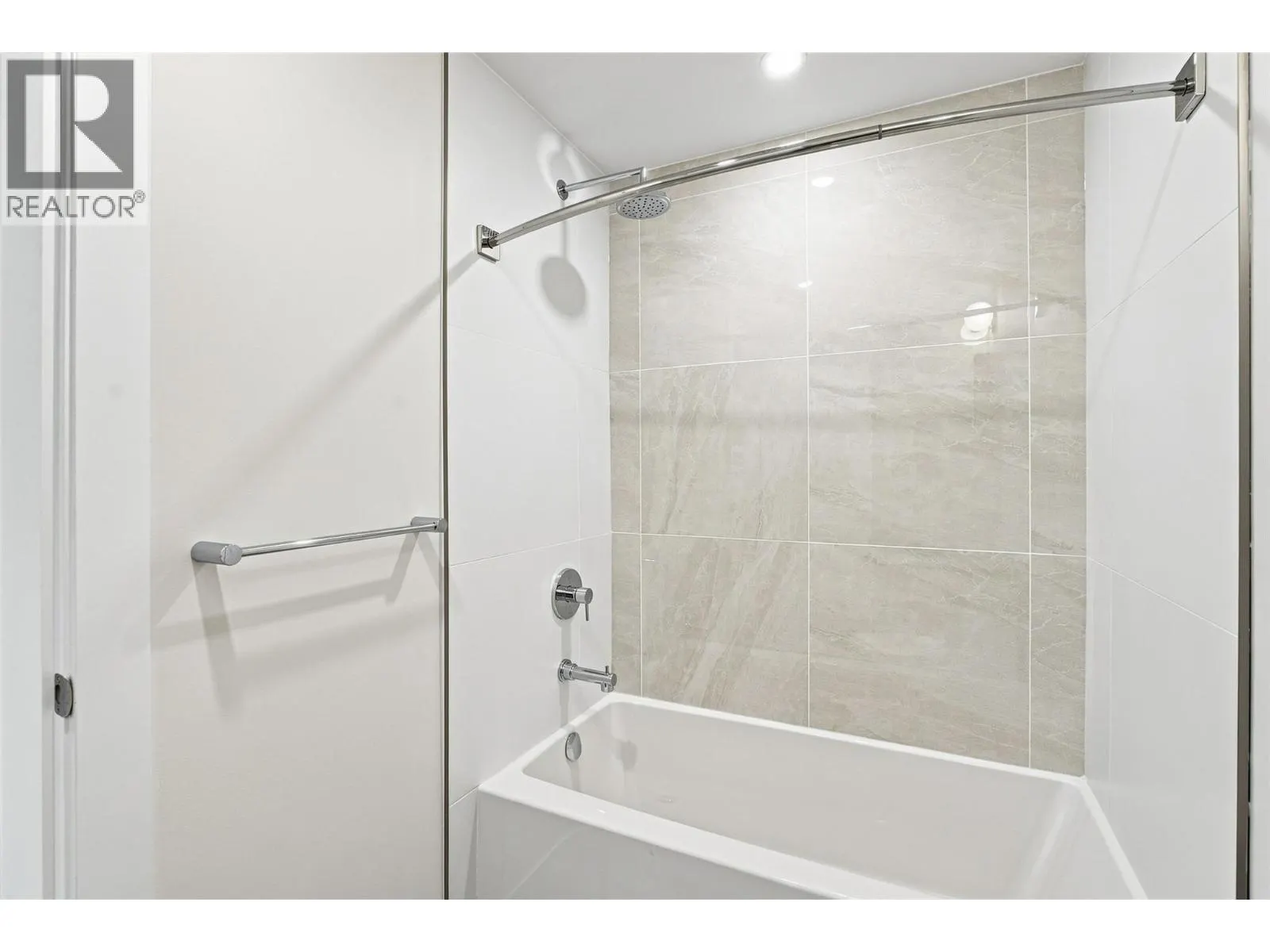 460 NICOLA Street Unit# 1905