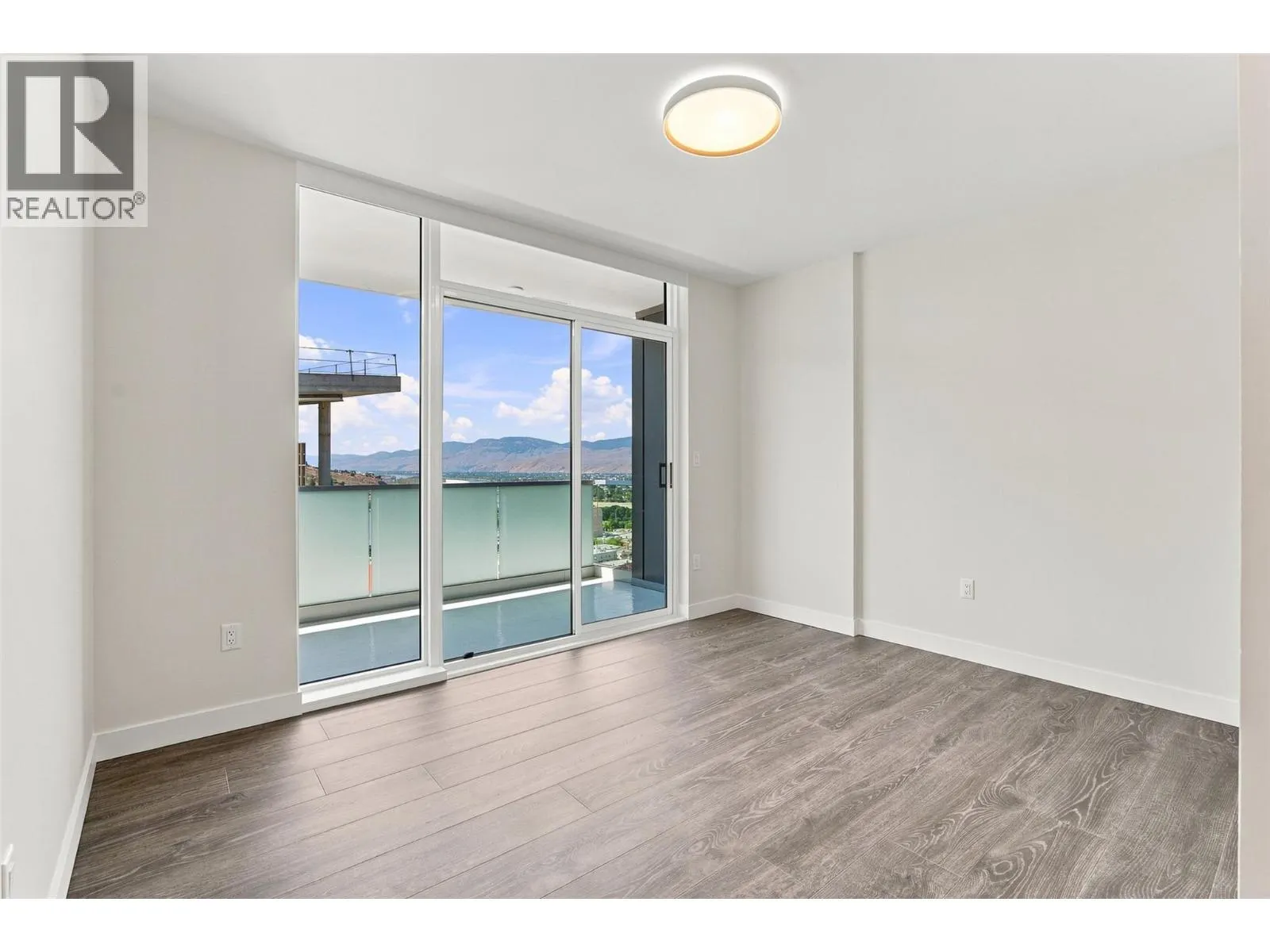 460 NICOLA Street Unit# 1905