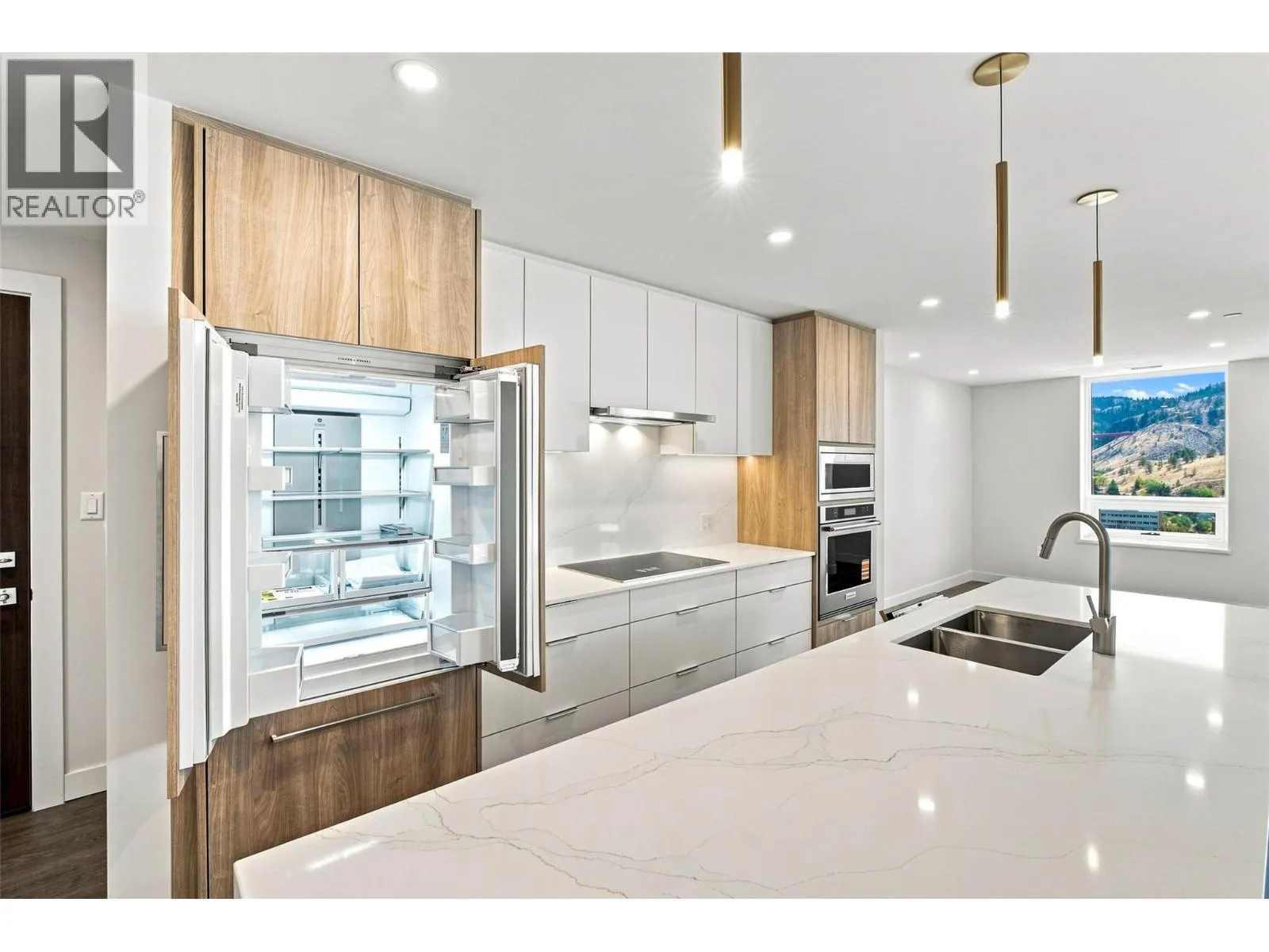 460 NICOLA Street Unit# 1905