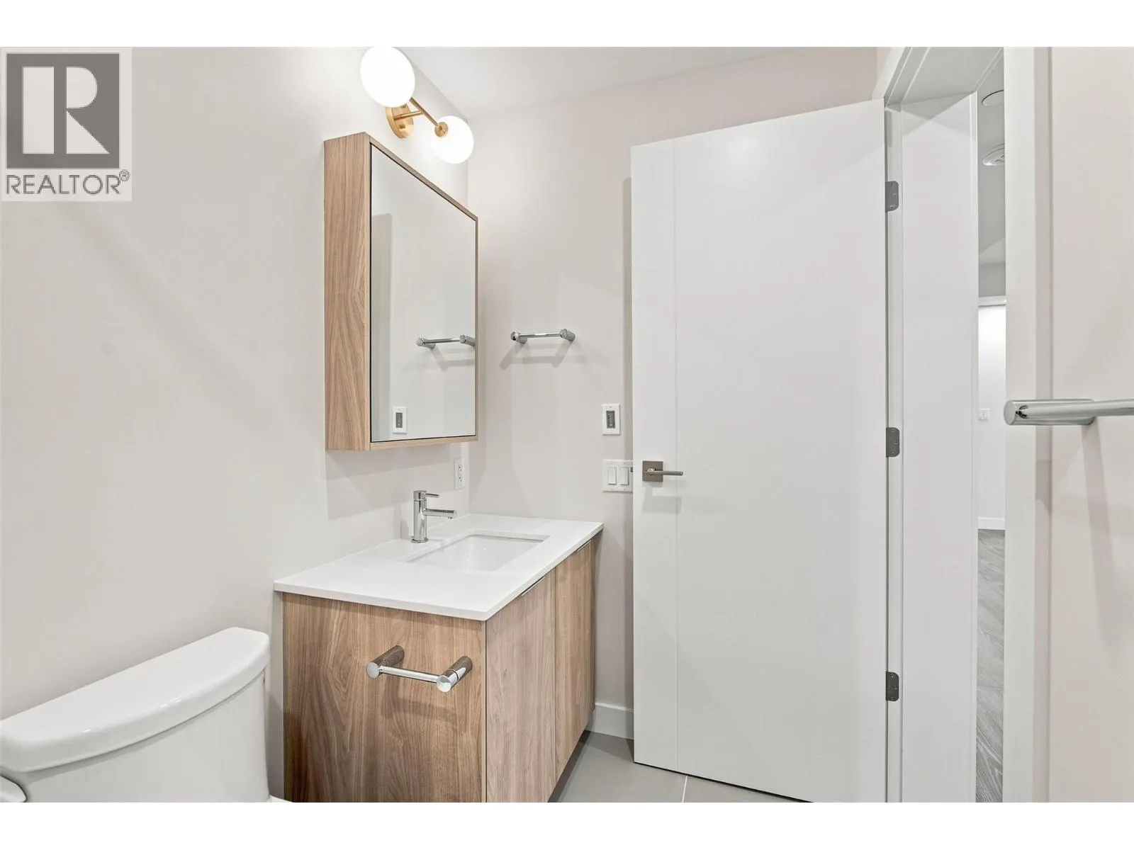 460 NICOLA Street Unit# 1905