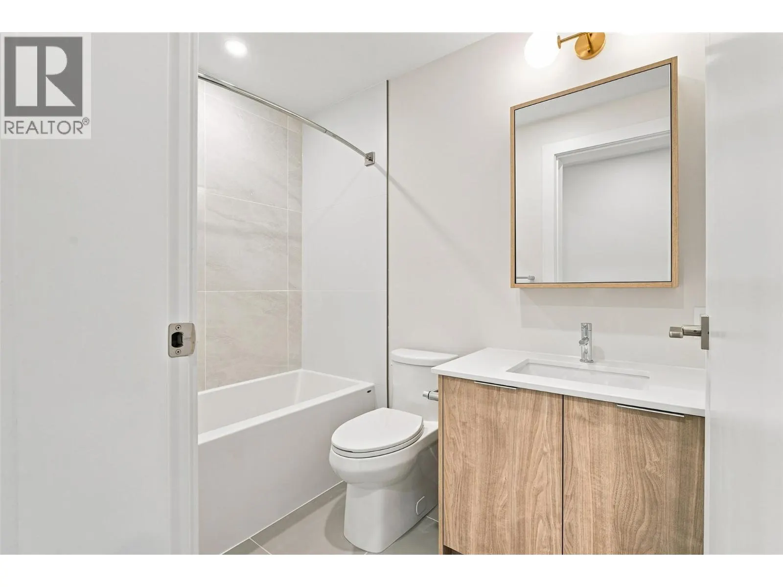 460 NICOLA Street Unit# 1905