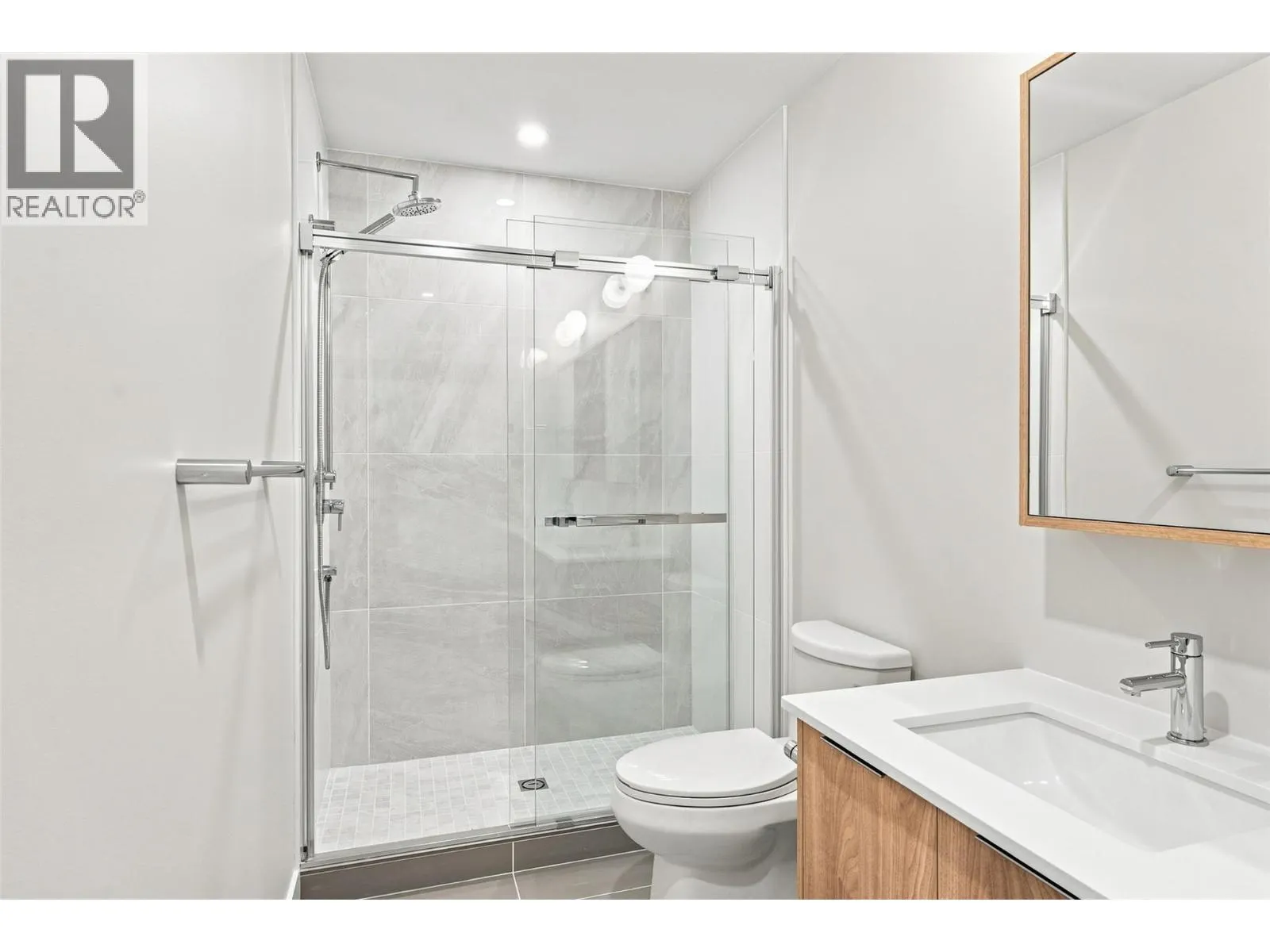 460 NICOLA Street Unit# 1905