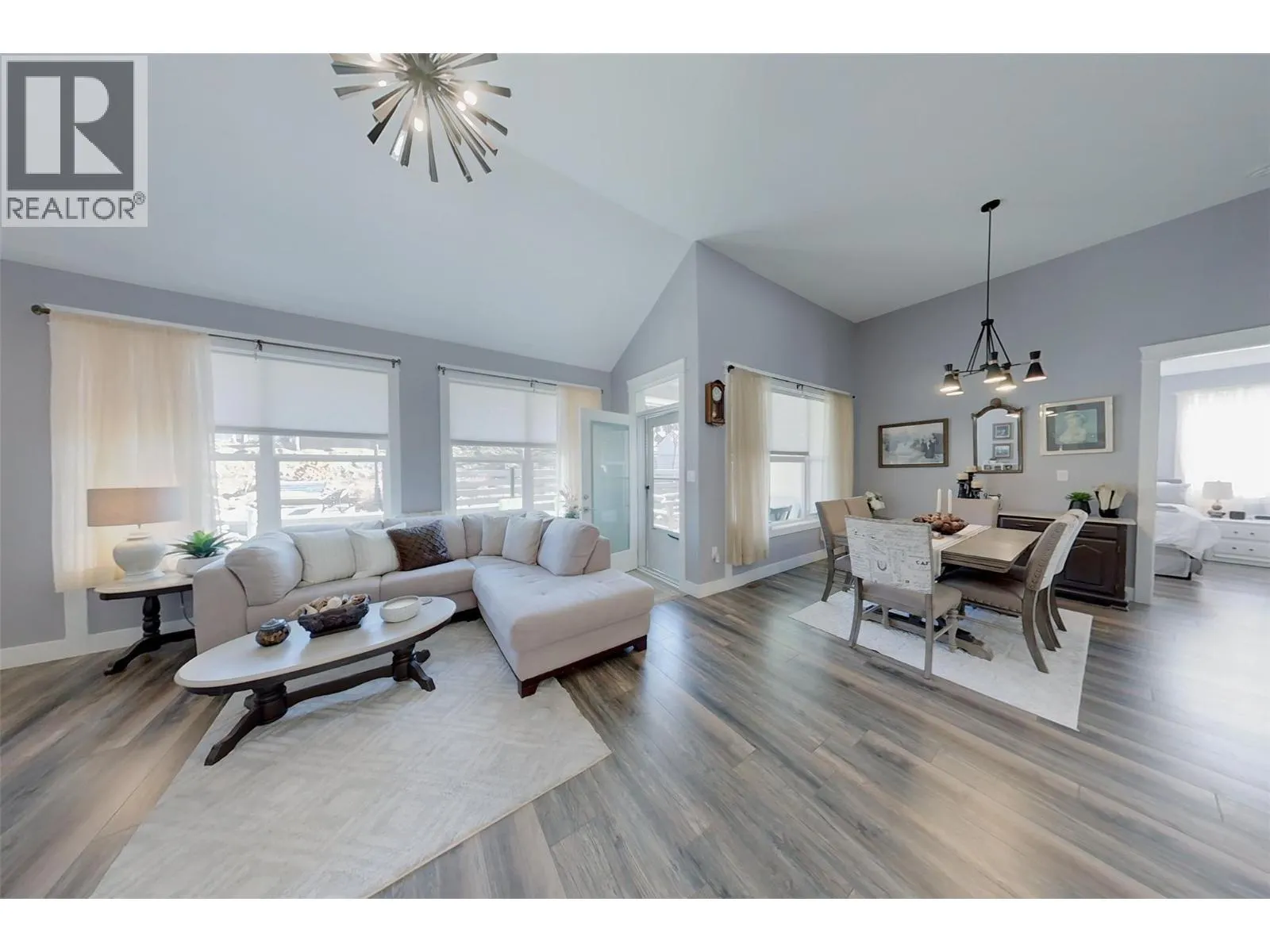 3807 FAIRWINDS Drive