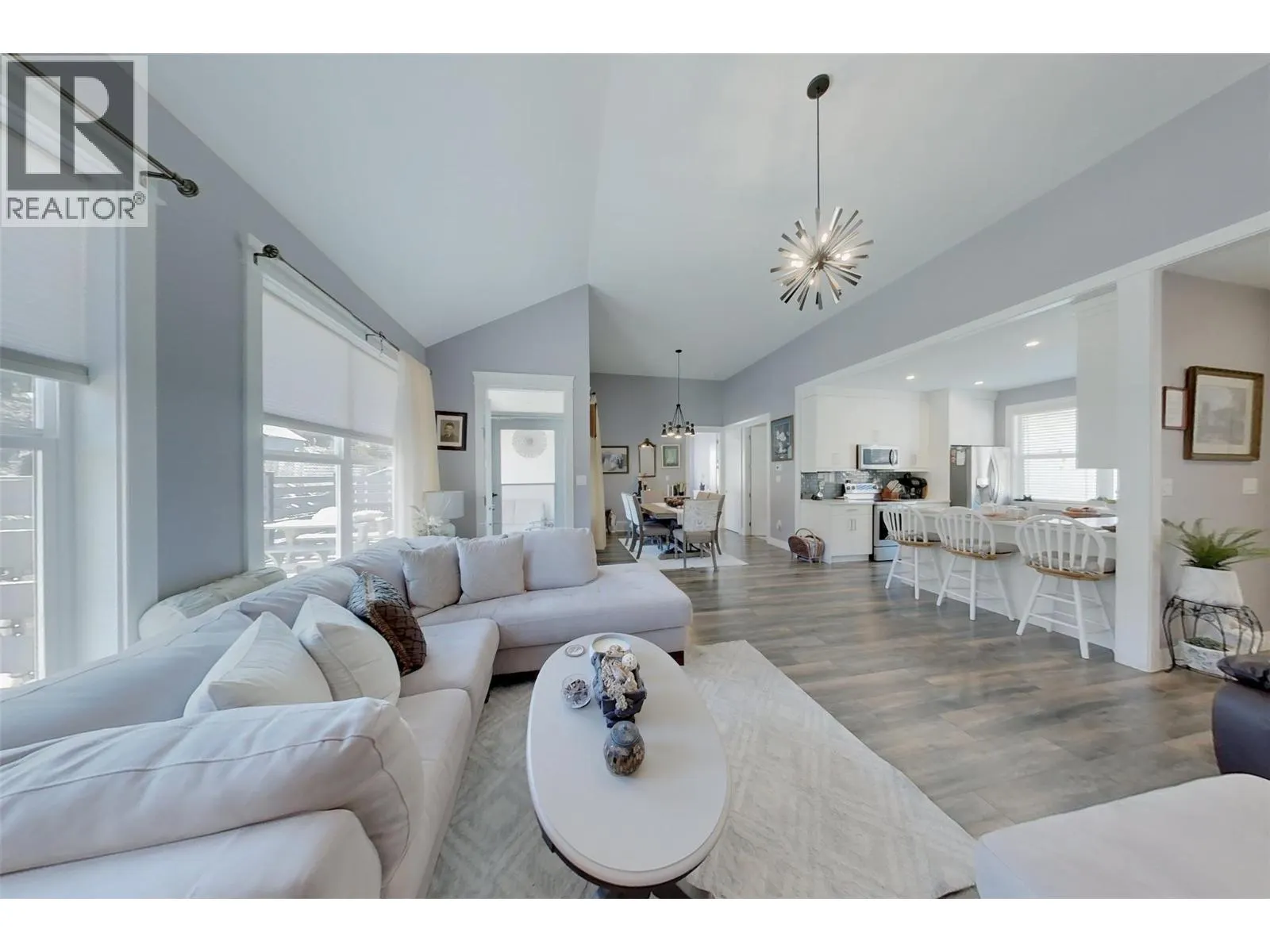 3807 FAIRWINDS Drive