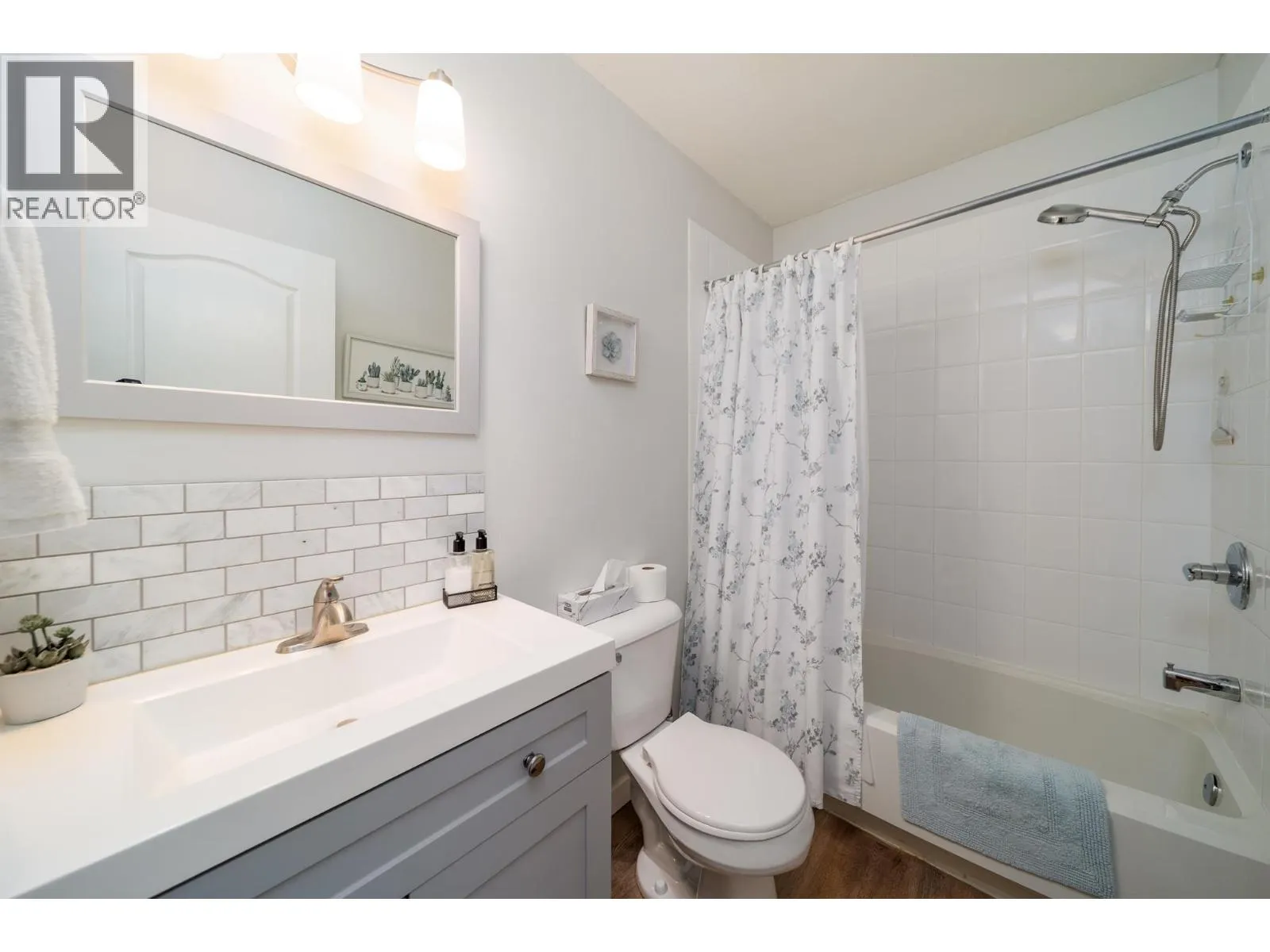 2250 Louie Drive Unit# 101