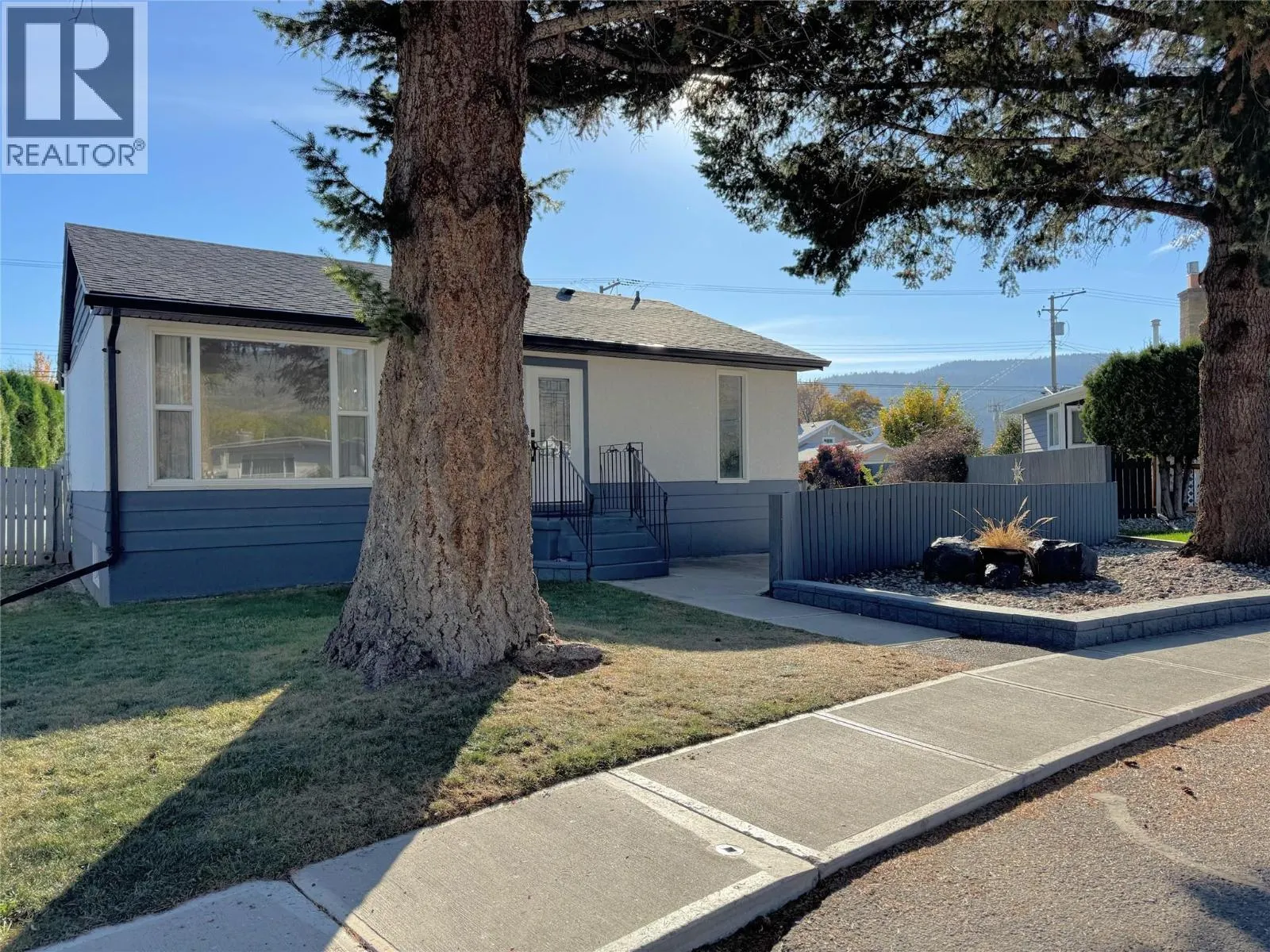 2152 Mamette Avenue