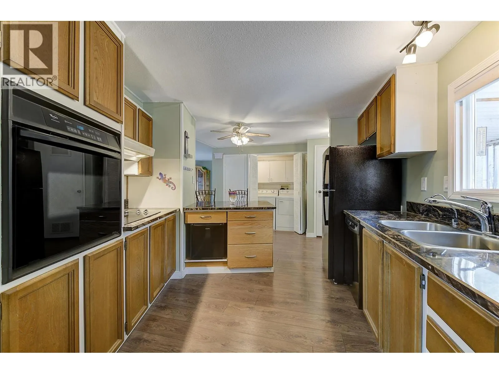 1929 97 Highway S Unit# 29