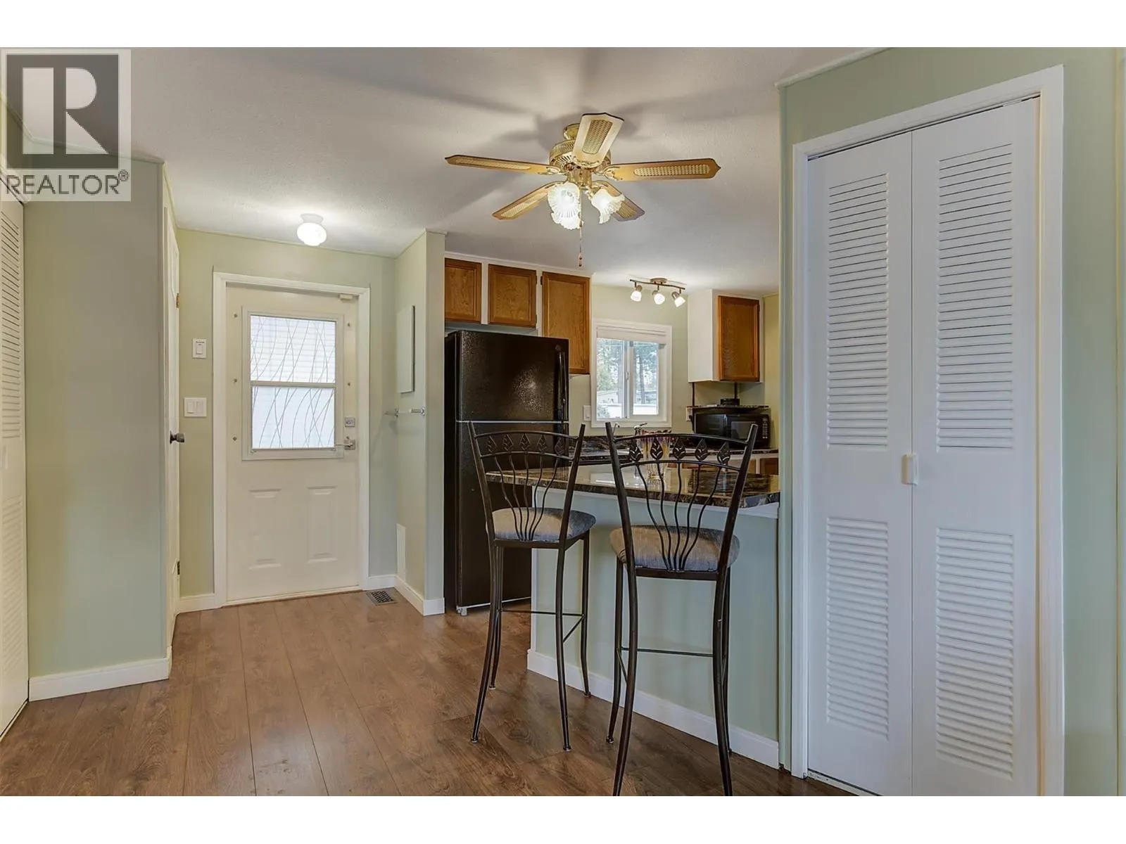 1929 97 Highway S Unit# 29