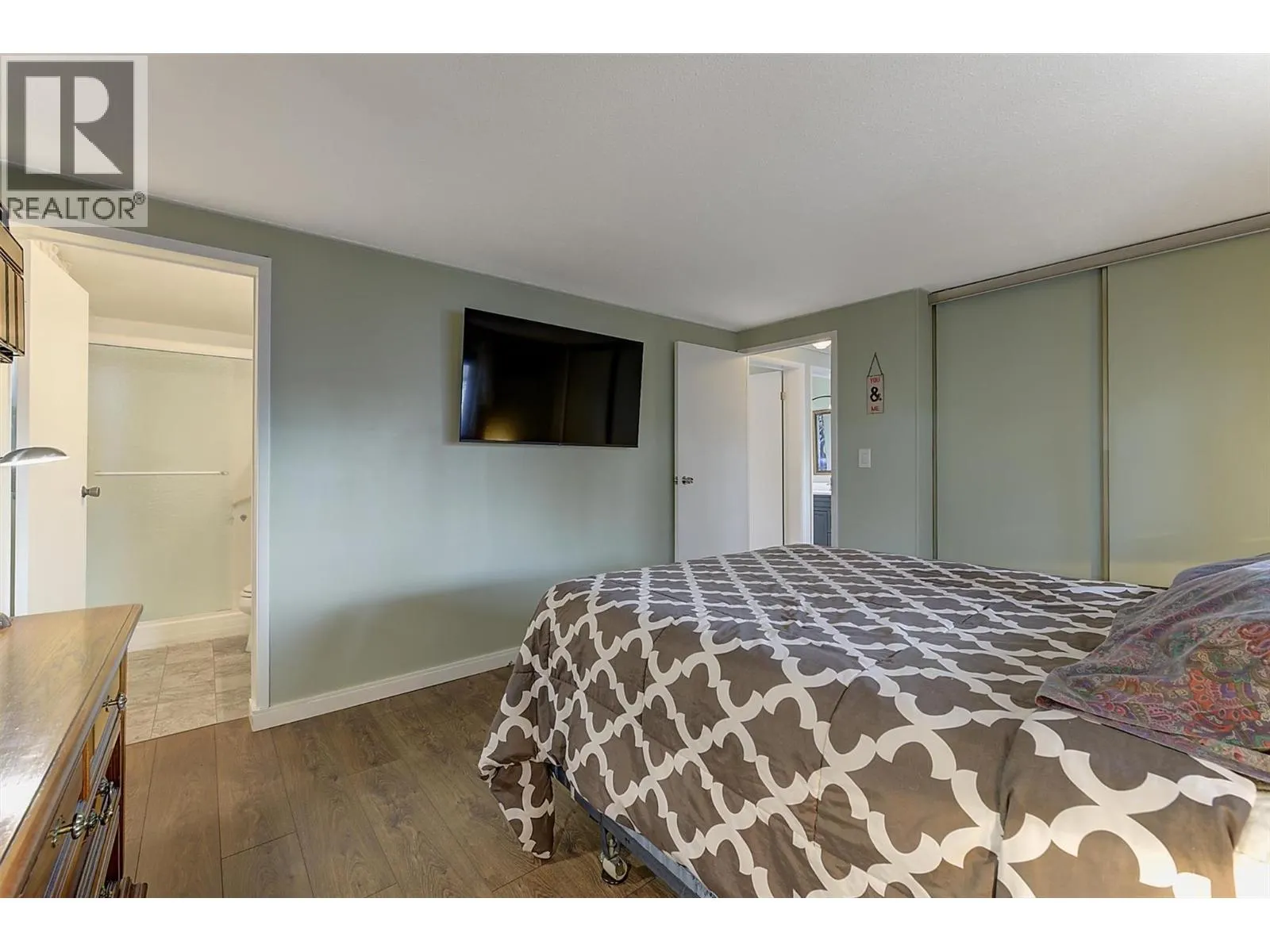 1929 97 Highway S Unit# 29