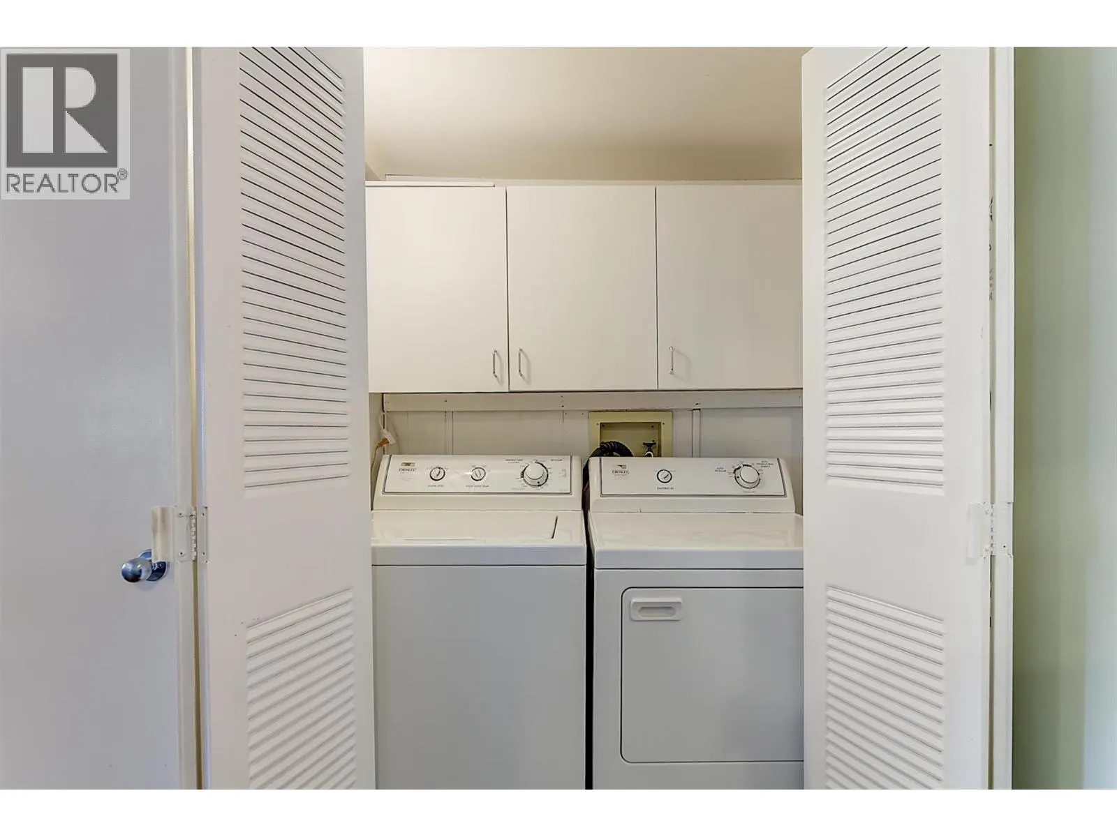 1929 97 Highway S Unit# 29