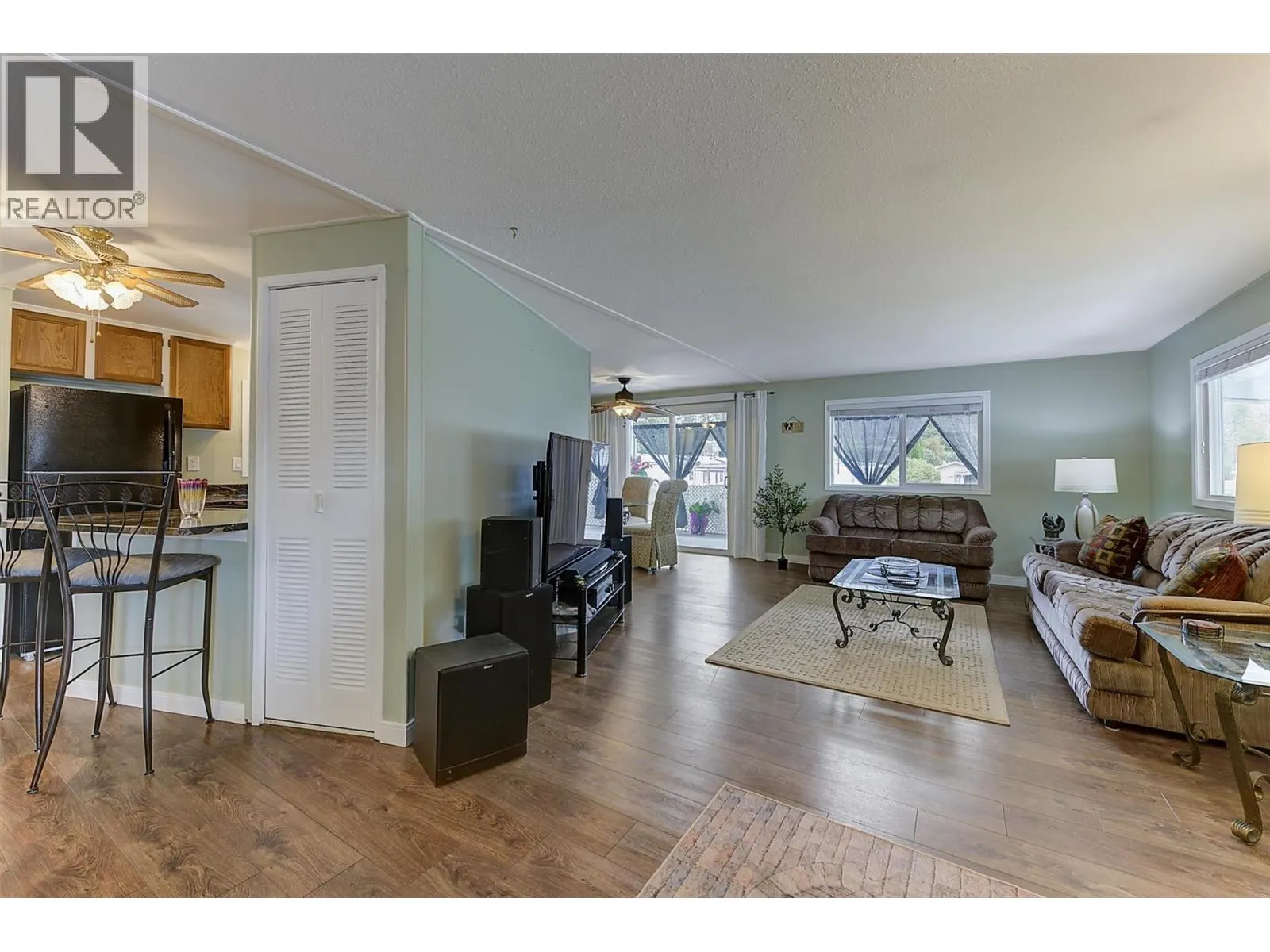 1929 97 Highway S Unit# 29