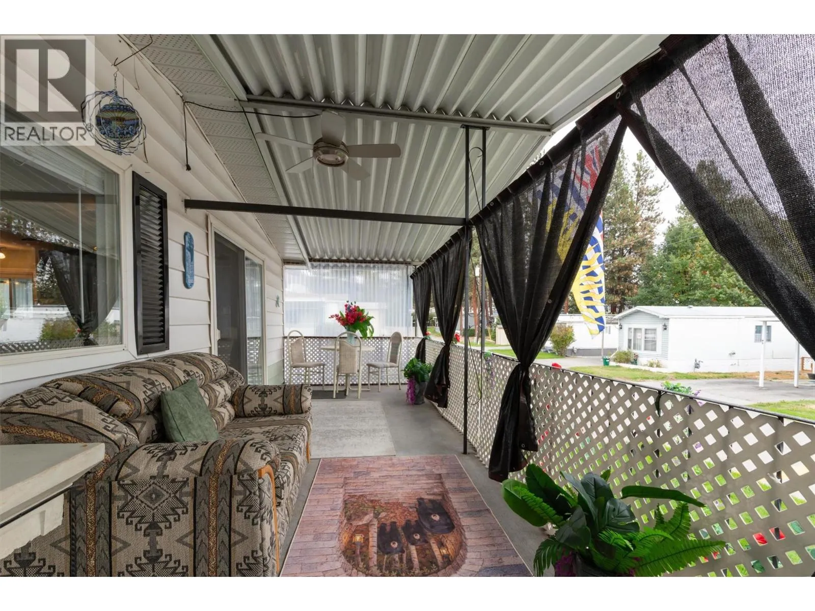 1929 97 Highway S Unit# 29