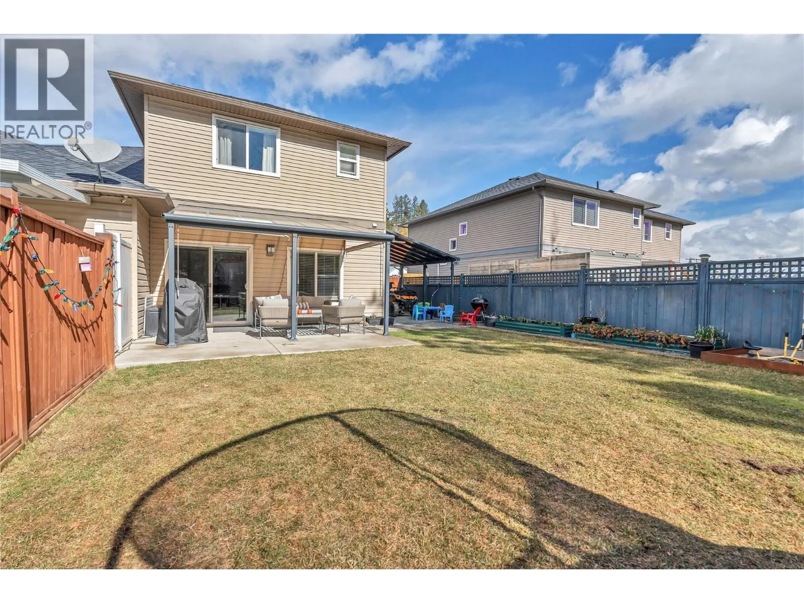 484 SIMILKAMEEN Avenue