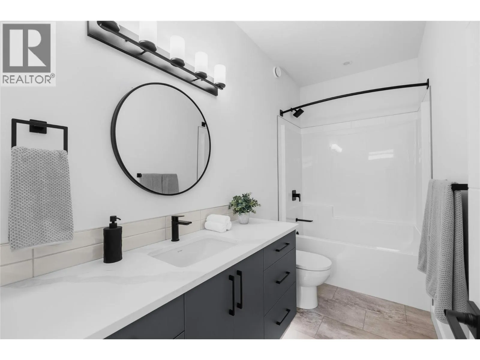 143 GREEN Avenue Unit# 103
