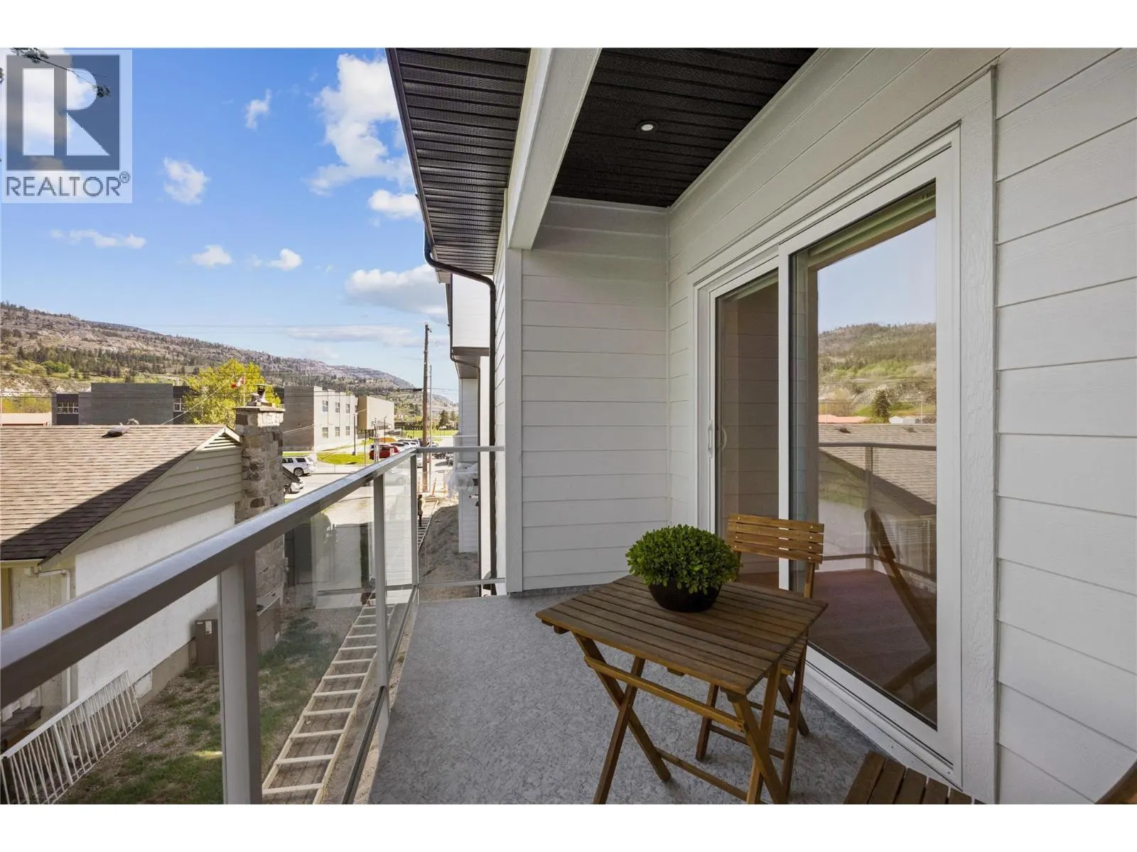 143 GREEN Avenue Unit# 103