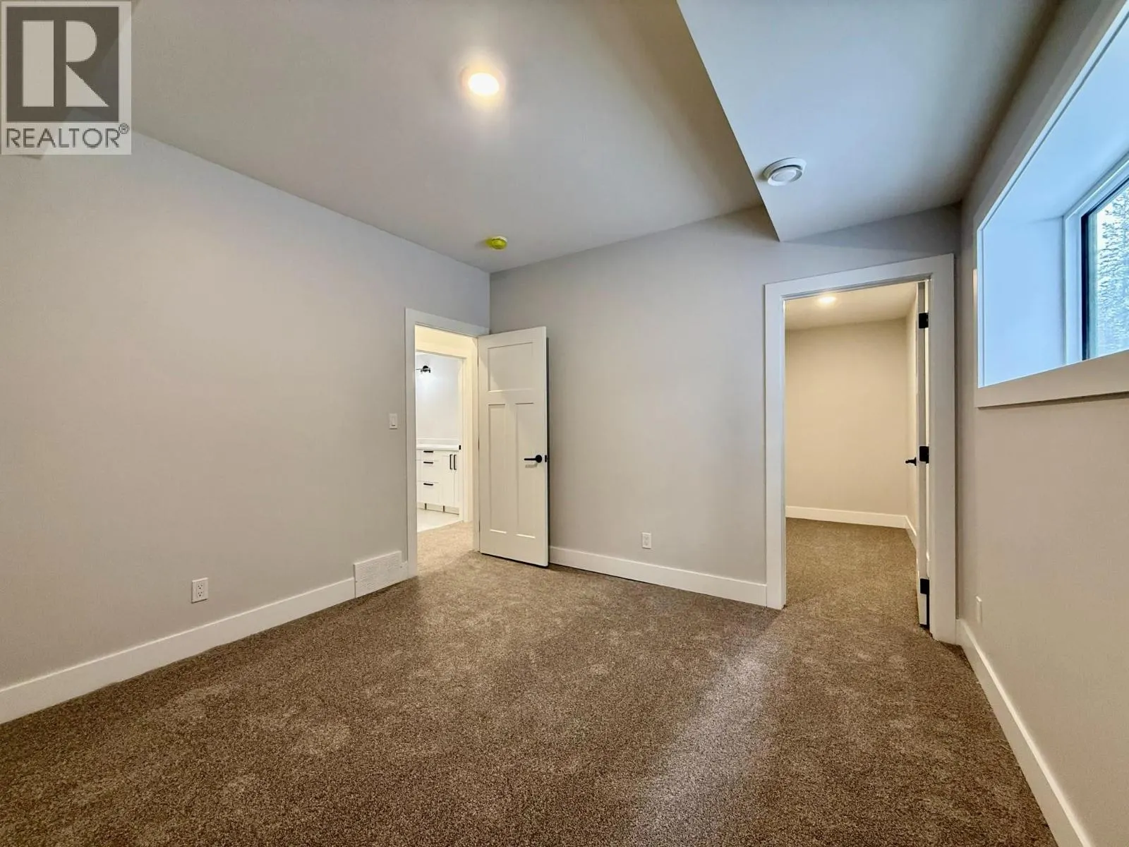 1938 Foxwood Trail Unit# 9