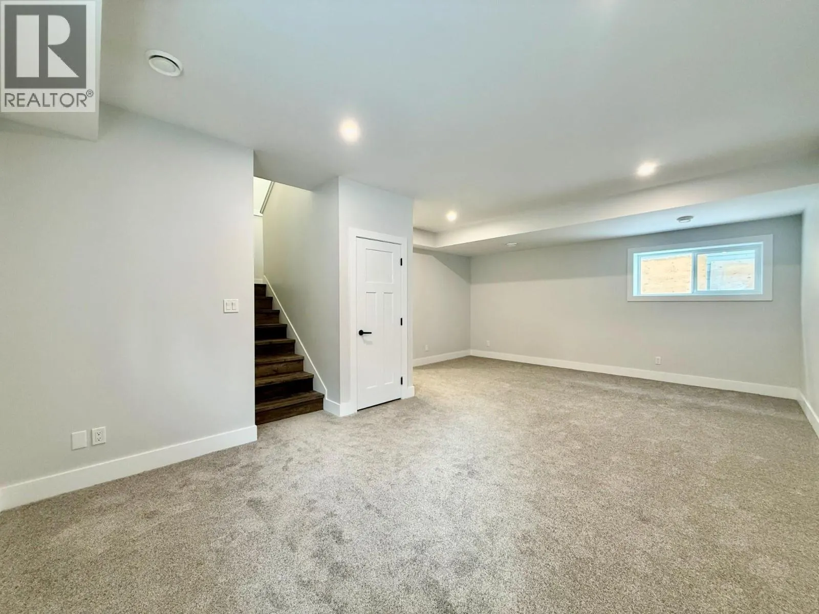 1938 Foxwood Trail Unit# 9