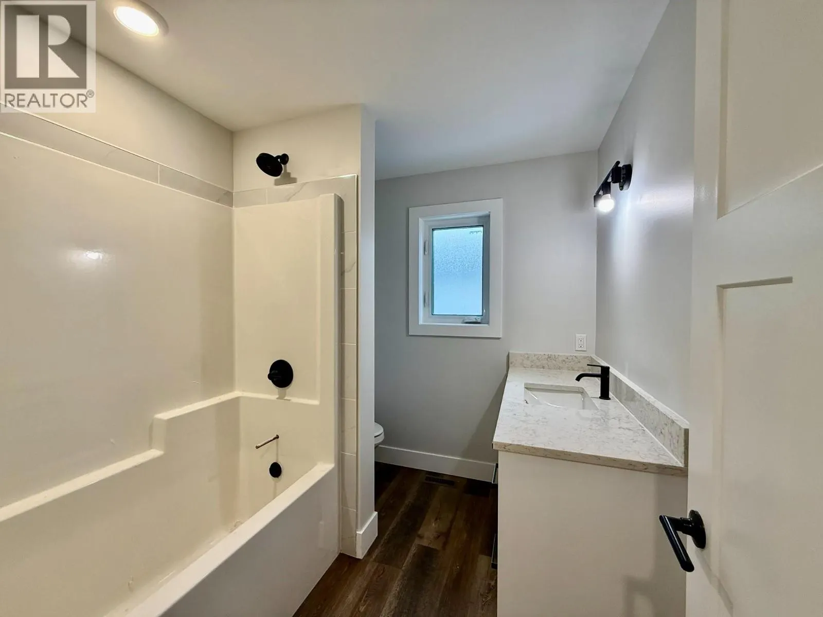 1938 Foxwood Trail Unit# 9