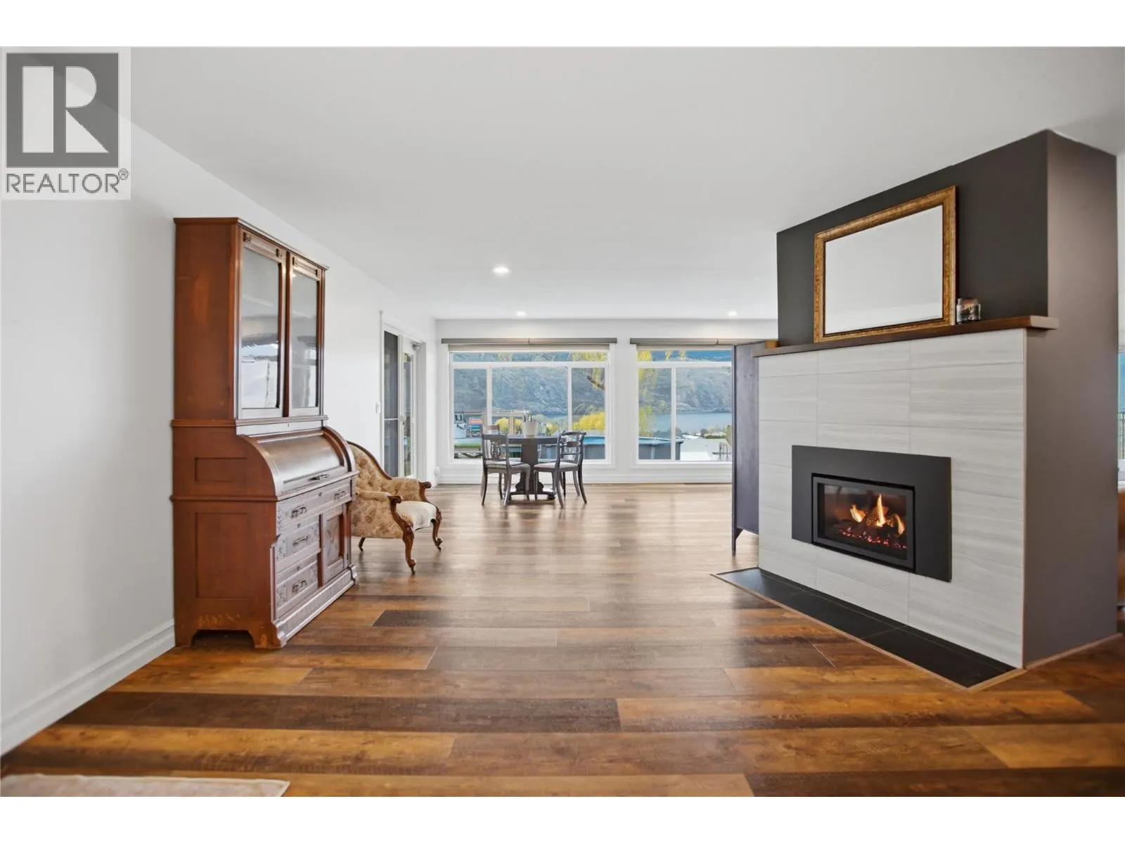 6998 Vista Drive