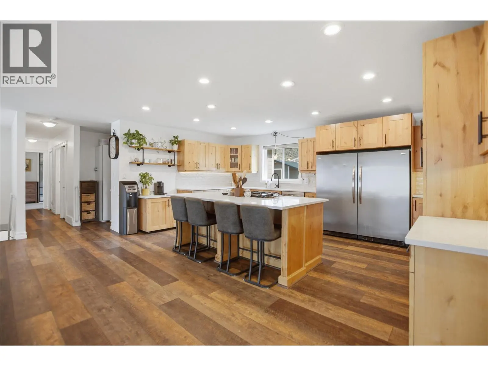 6998 Vista Drive