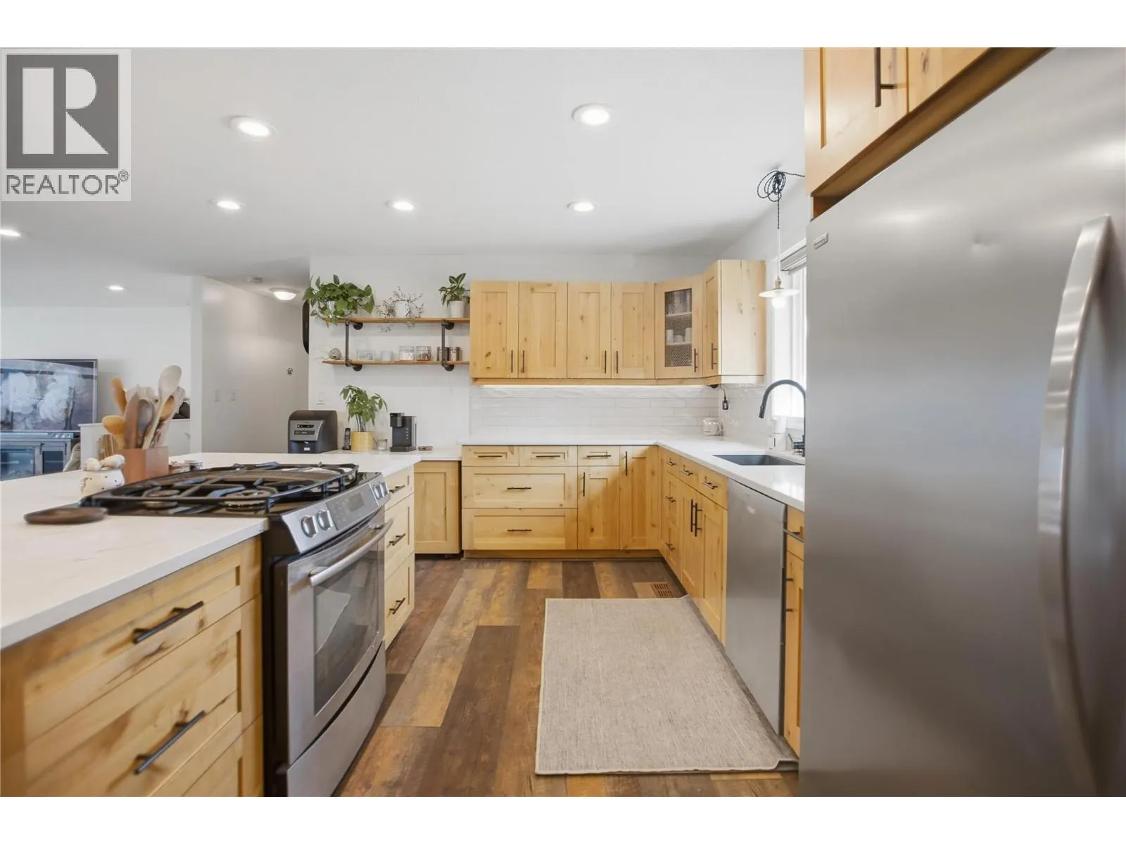 6998 Vista Drive