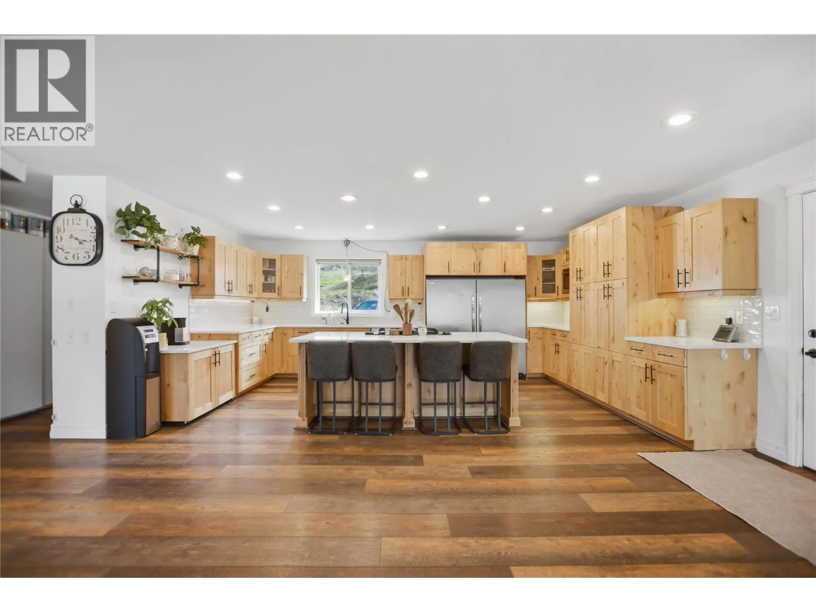 6998 Vista Drive