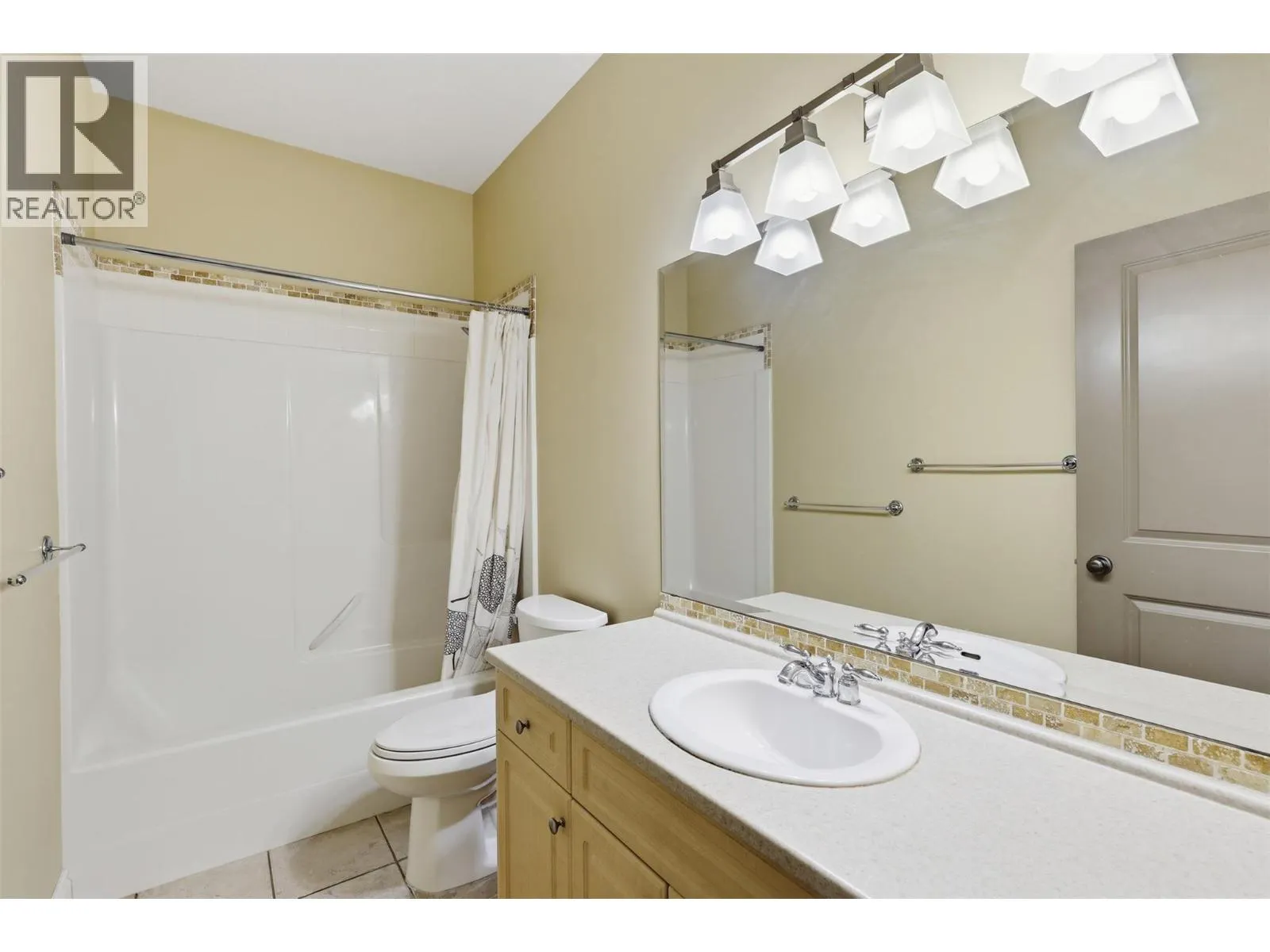 1055 ABERDEEN Drive Unit# 30