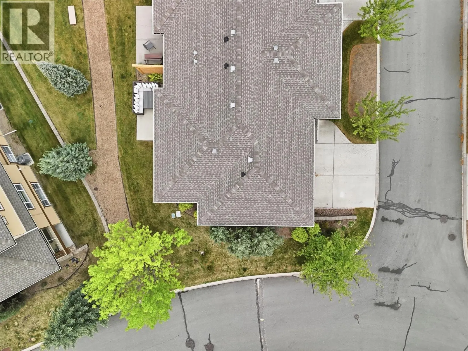 1055 ABERDEEN Drive Unit# 30