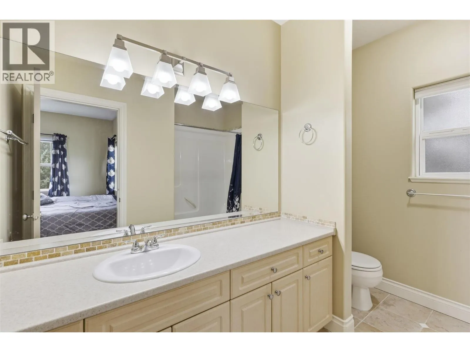1055 ABERDEEN Drive Unit# 30