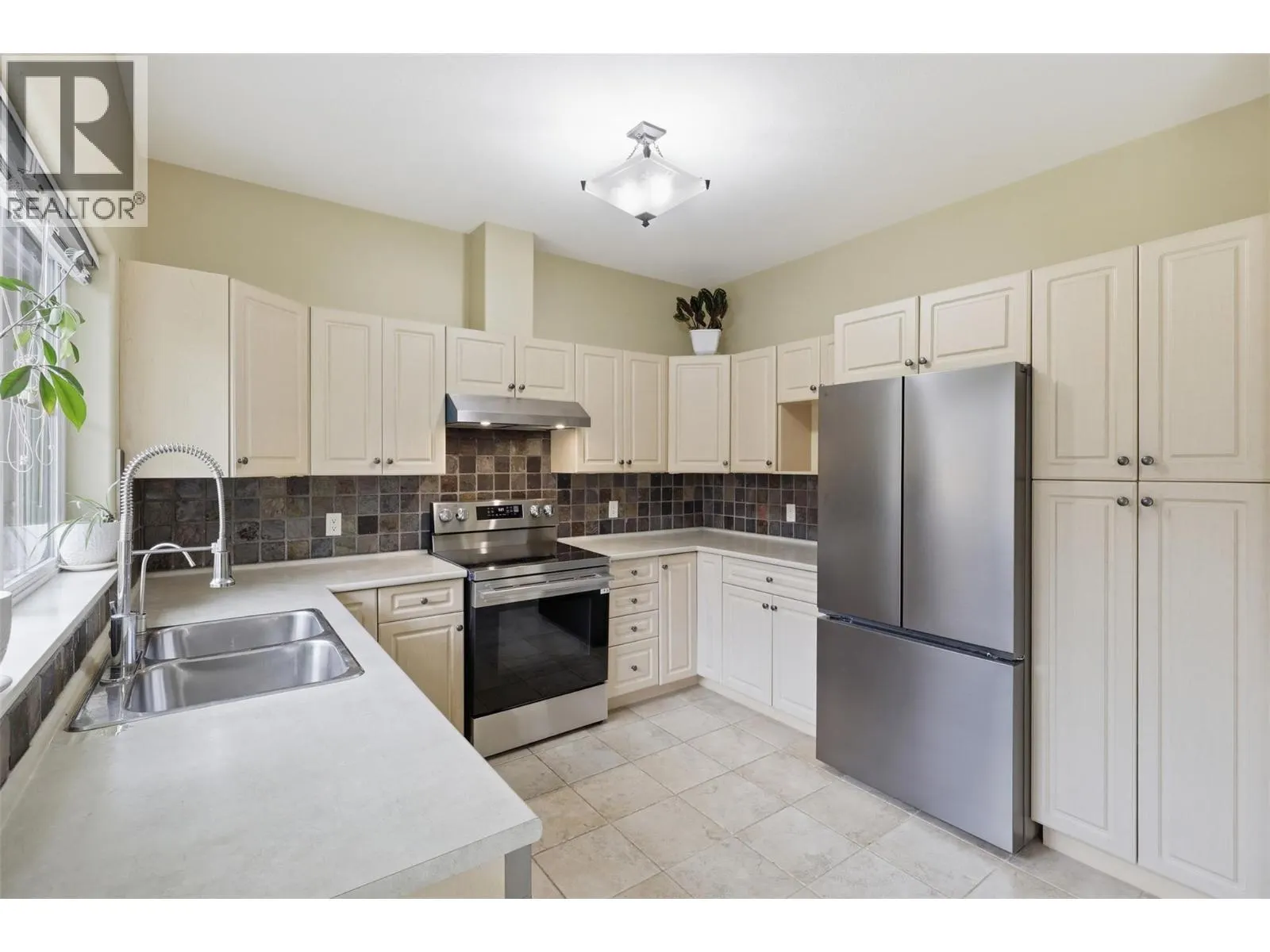 1055 ABERDEEN Drive Unit# 30