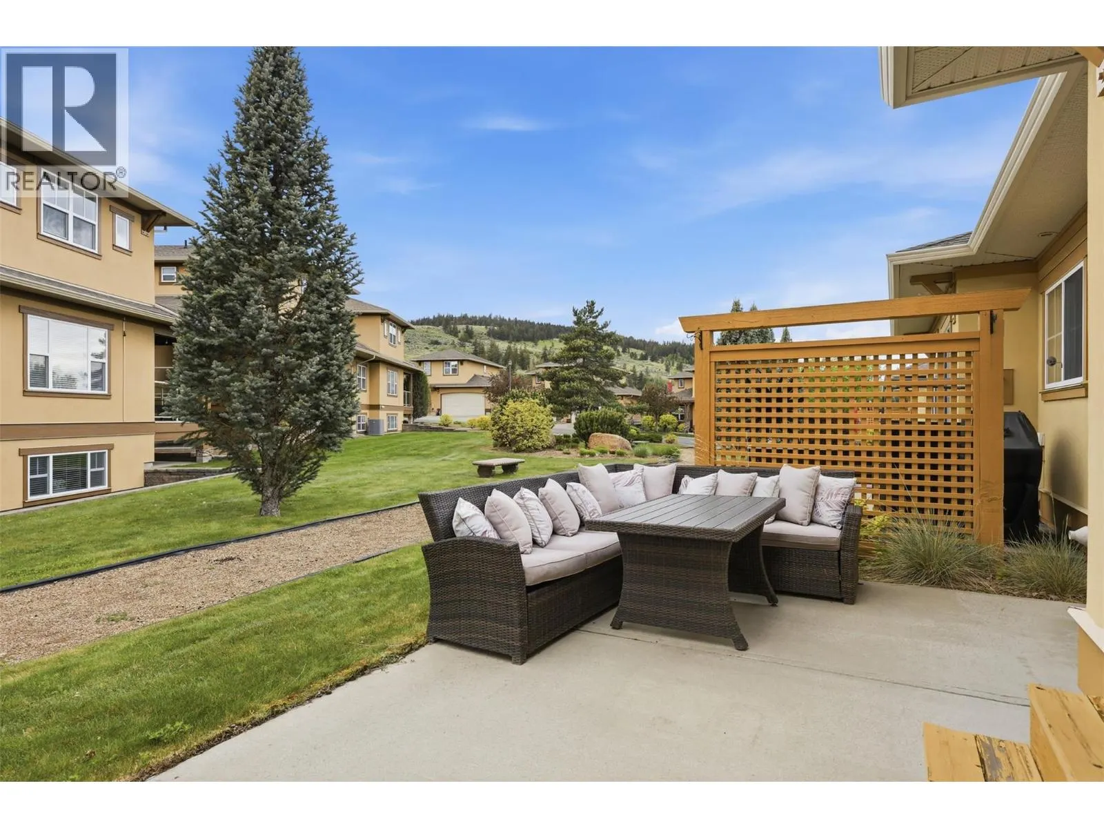 1055 ABERDEEN Drive Unit# 30