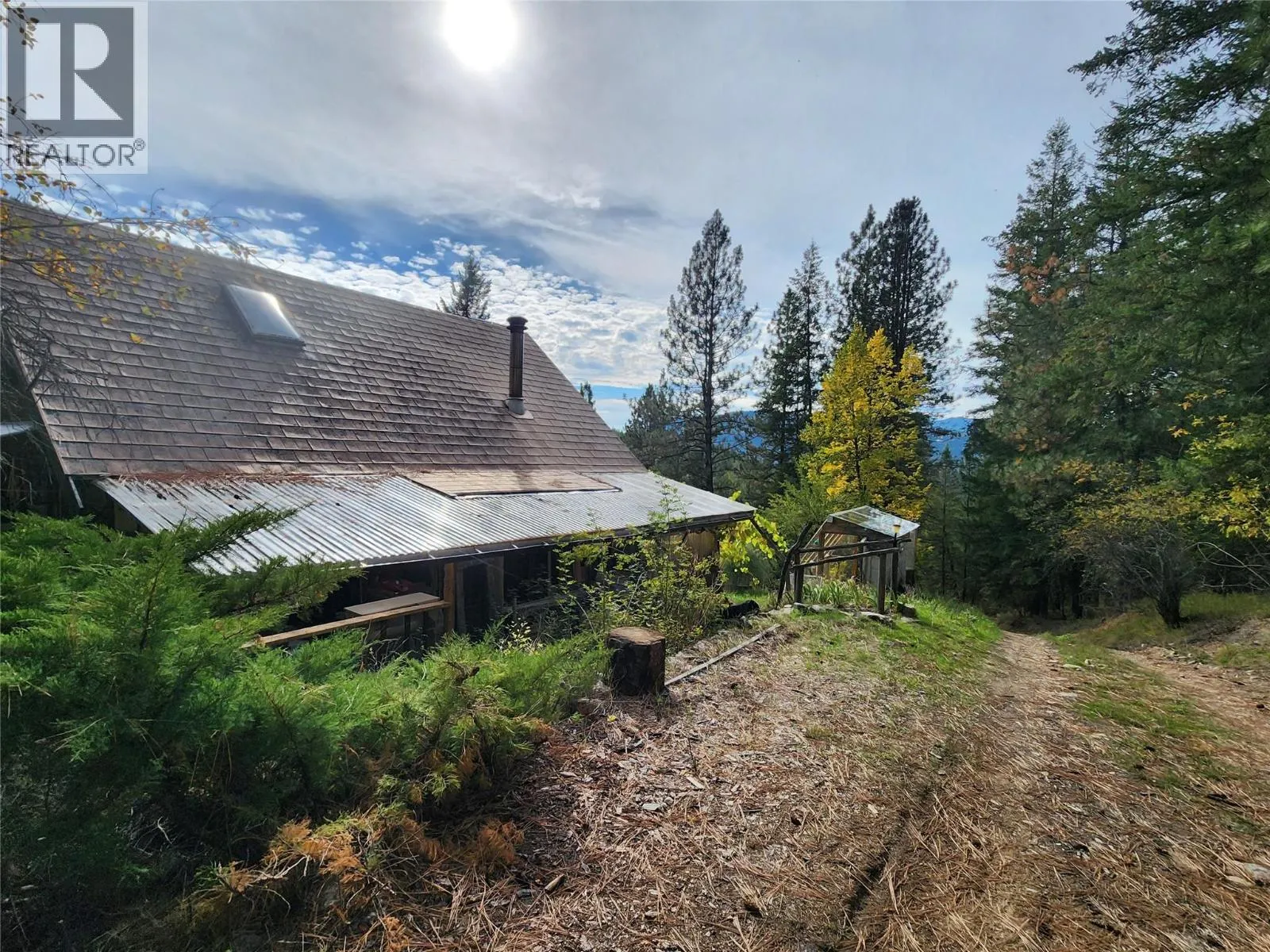 1905 &1910 SNOWBALL CREEK EAST Road