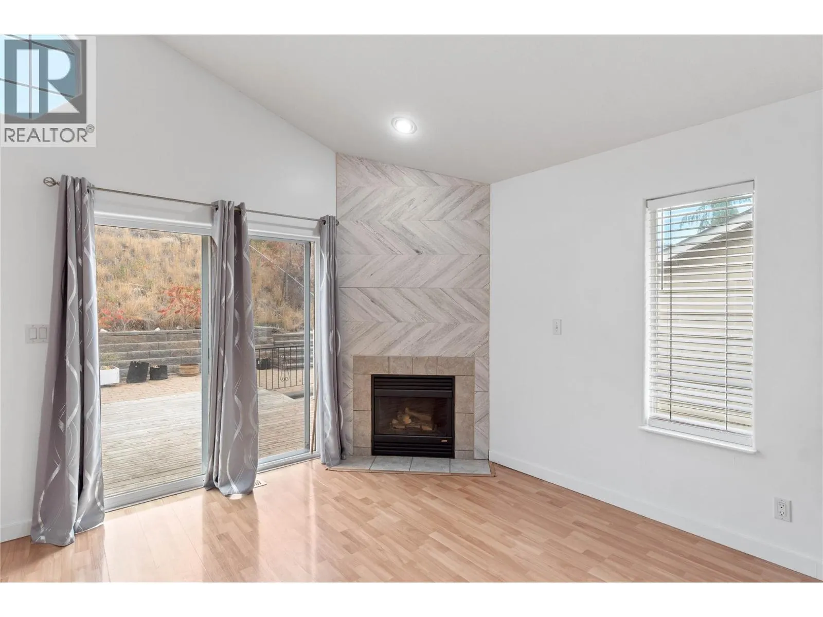 1198 Raven Drive