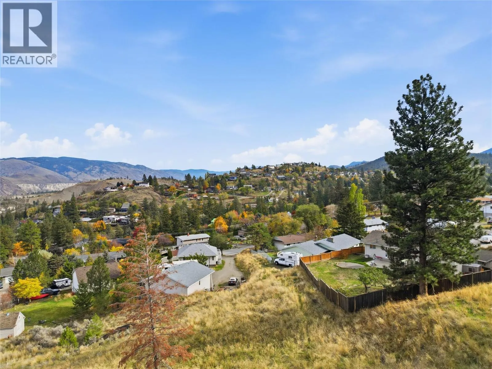 1186 CRESTWOOD Drive