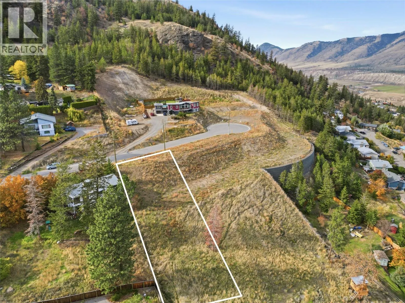 1186 CRESTWOOD Drive