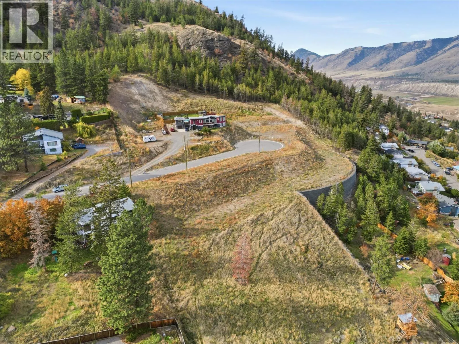 1186 CRESTWOOD Drive