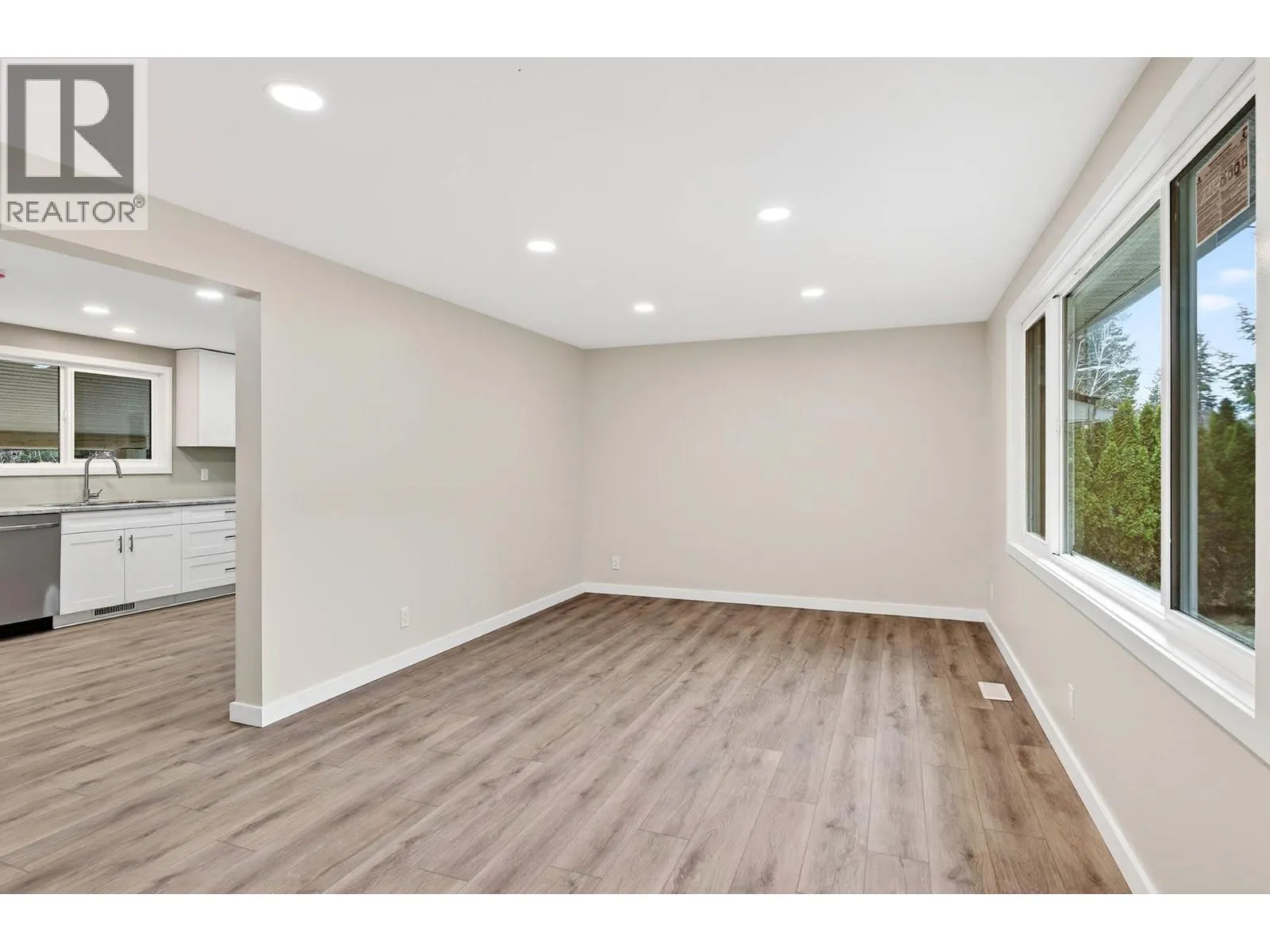 1297 THOMPSON Drive