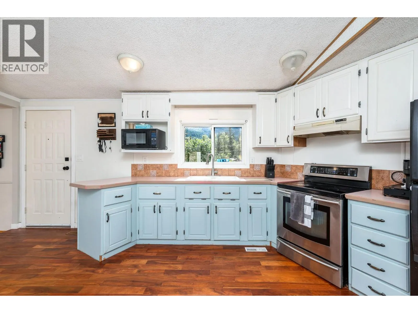 5846 Jen Sherri Place