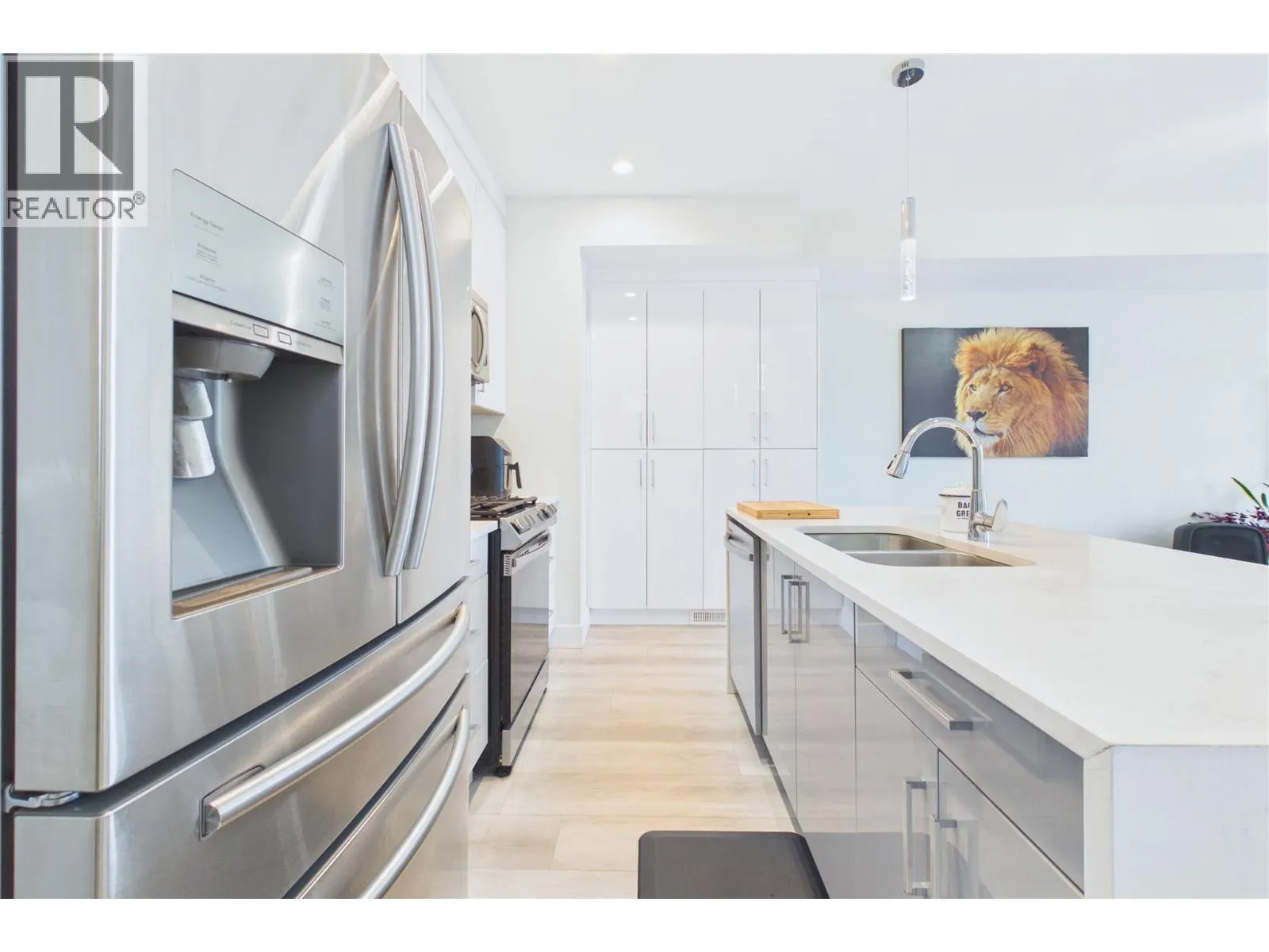 115 Wyndham Crescent Unit# 7