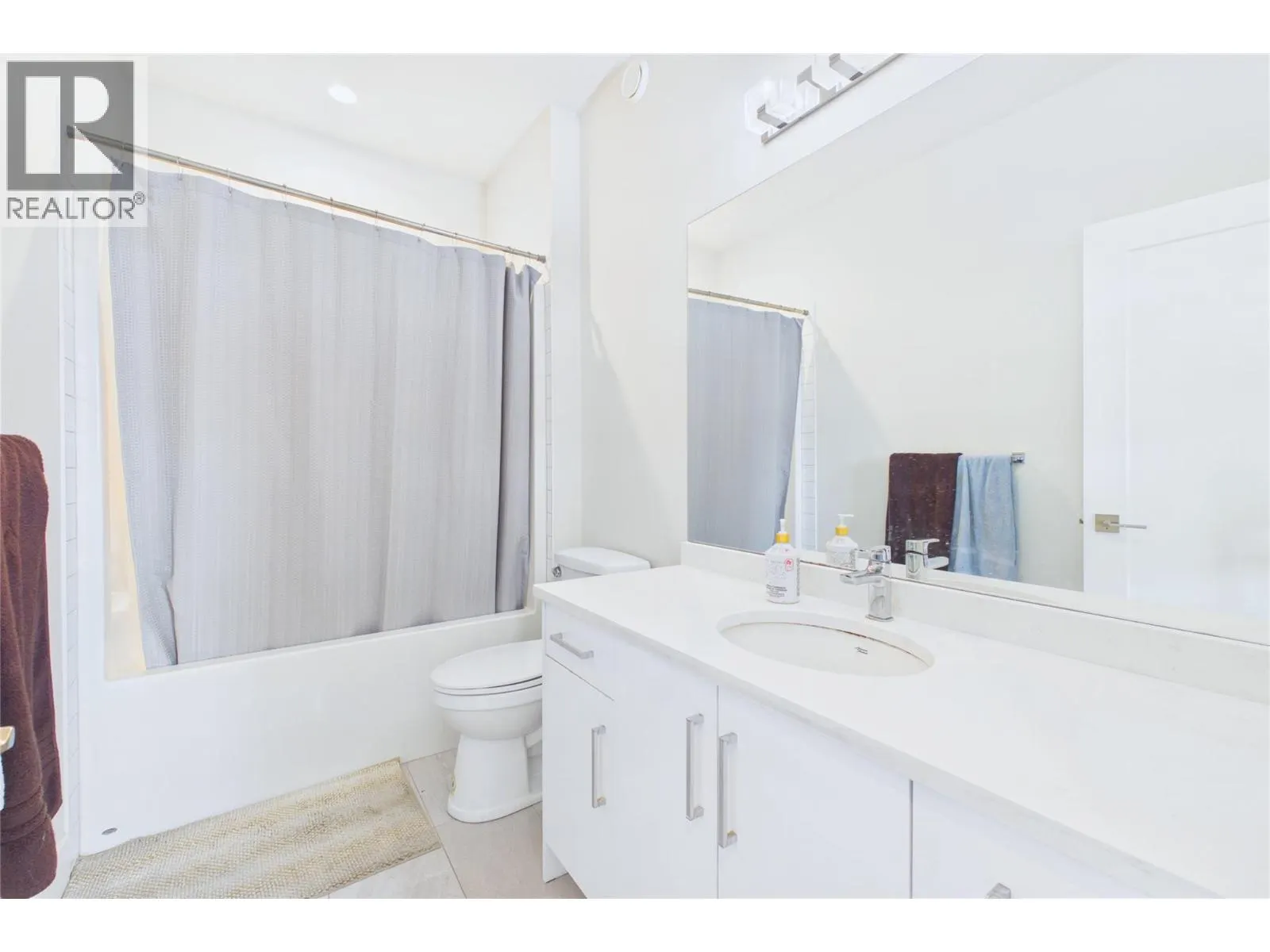 115 Wyndham Crescent Unit# 7
