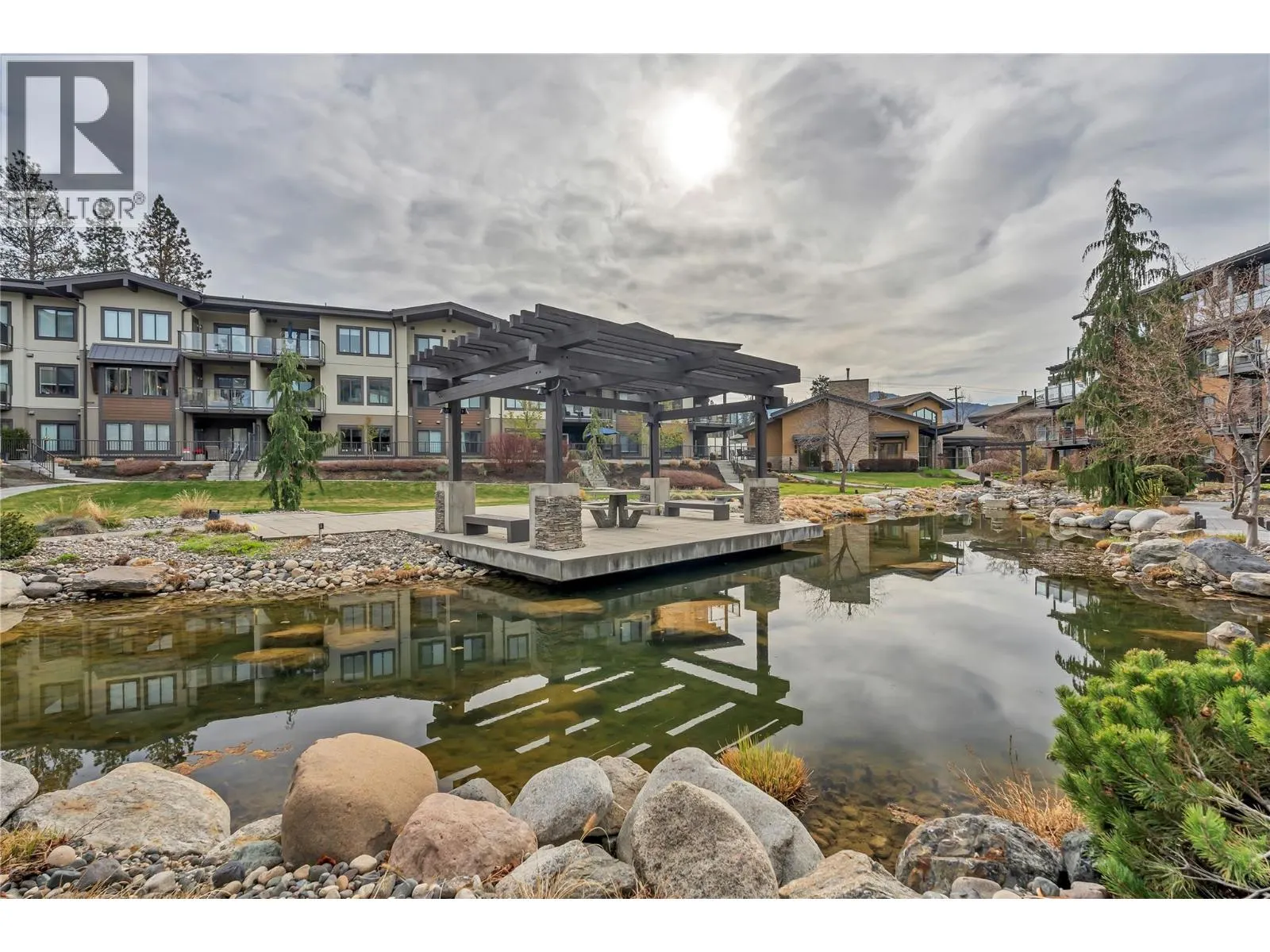 4380 Lakeshore Road Unit# 210
