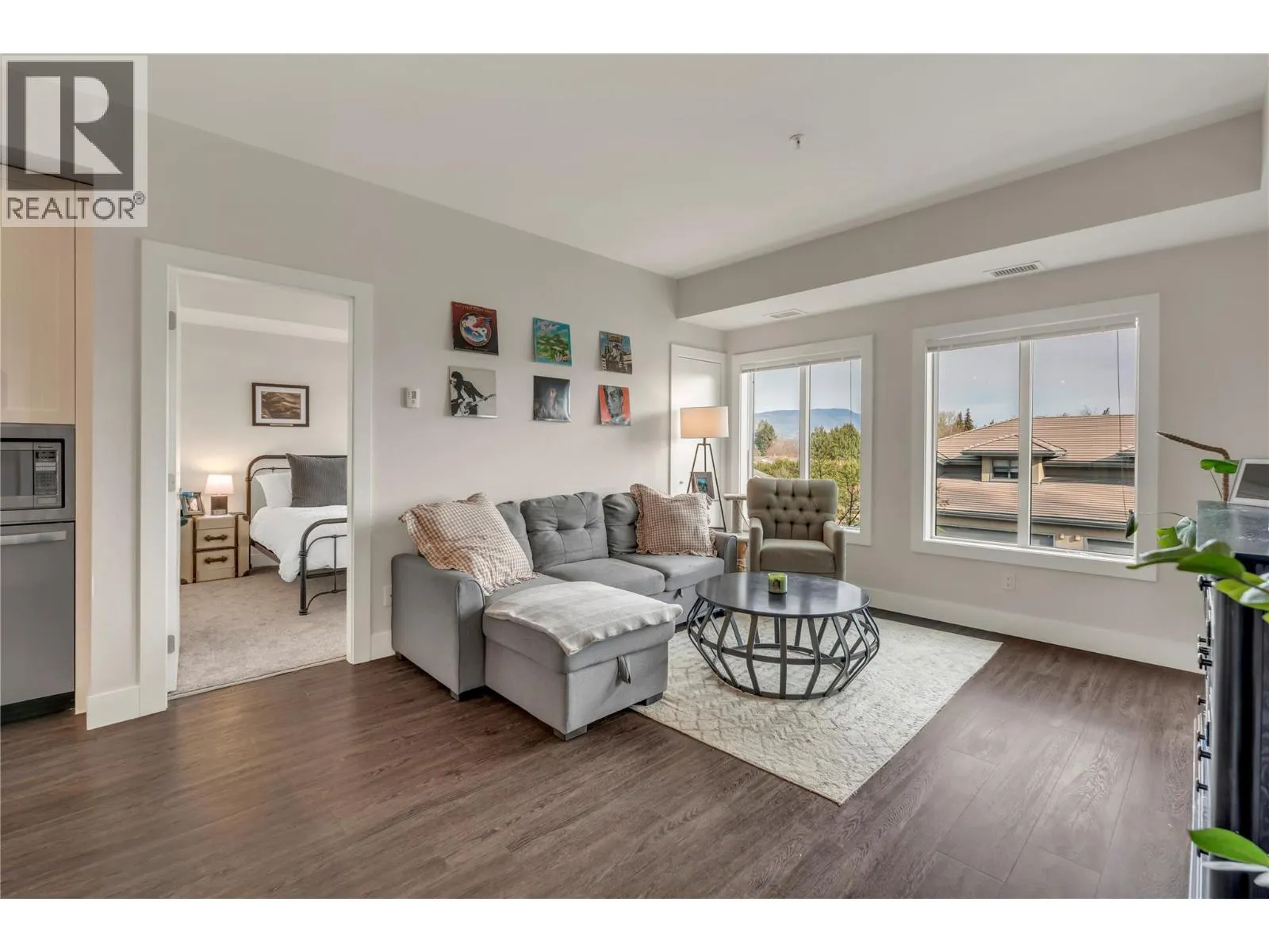 4380 Lakeshore Road Unit# 210