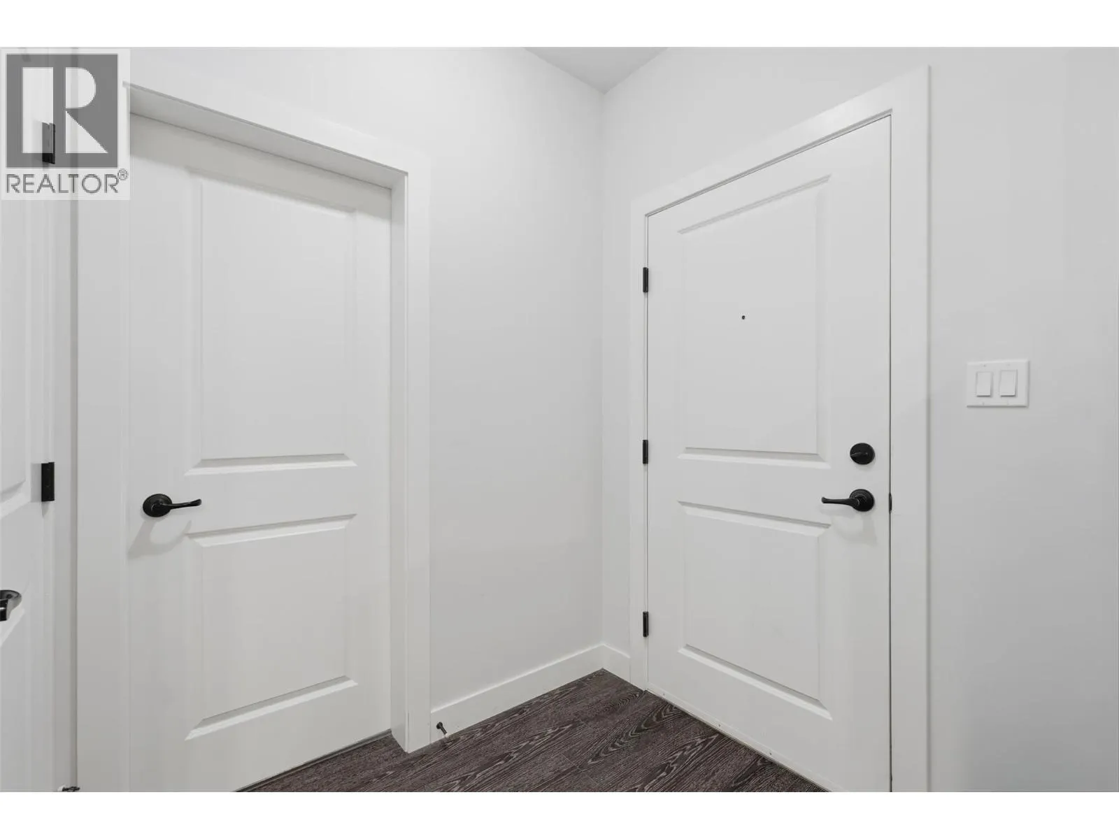5170 DALLAS Drive Unit# 522