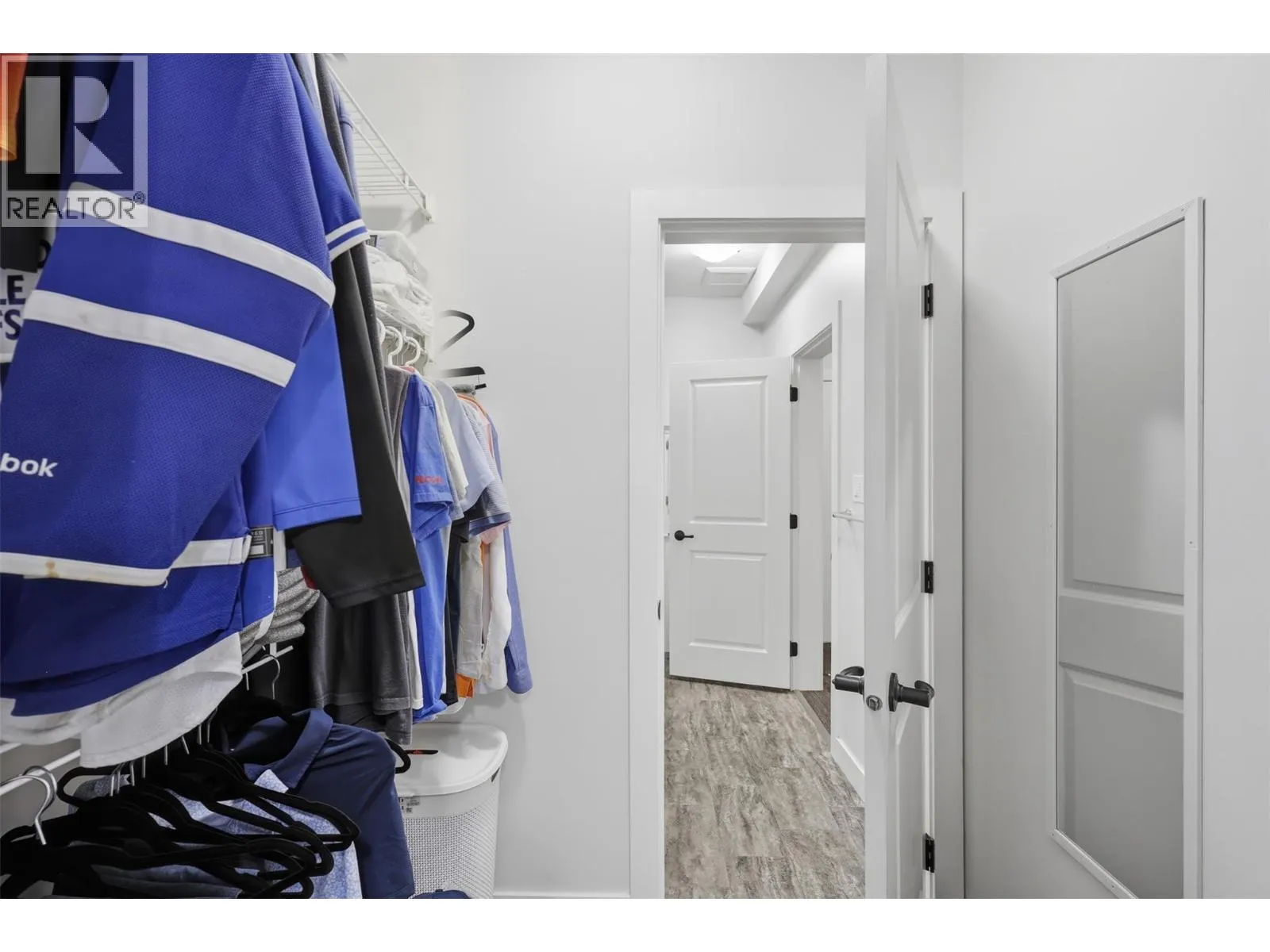 5170 DALLAS Drive Unit# 522