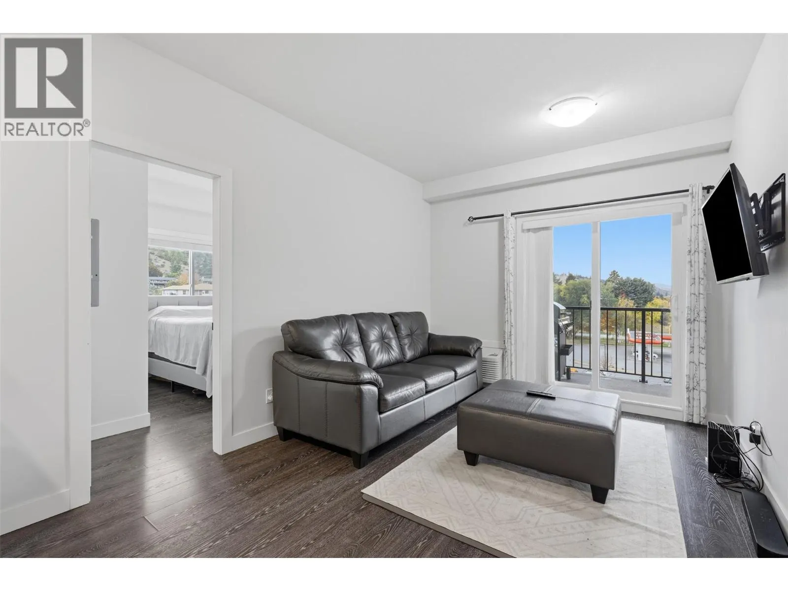 5170 DALLAS Drive Unit# 522