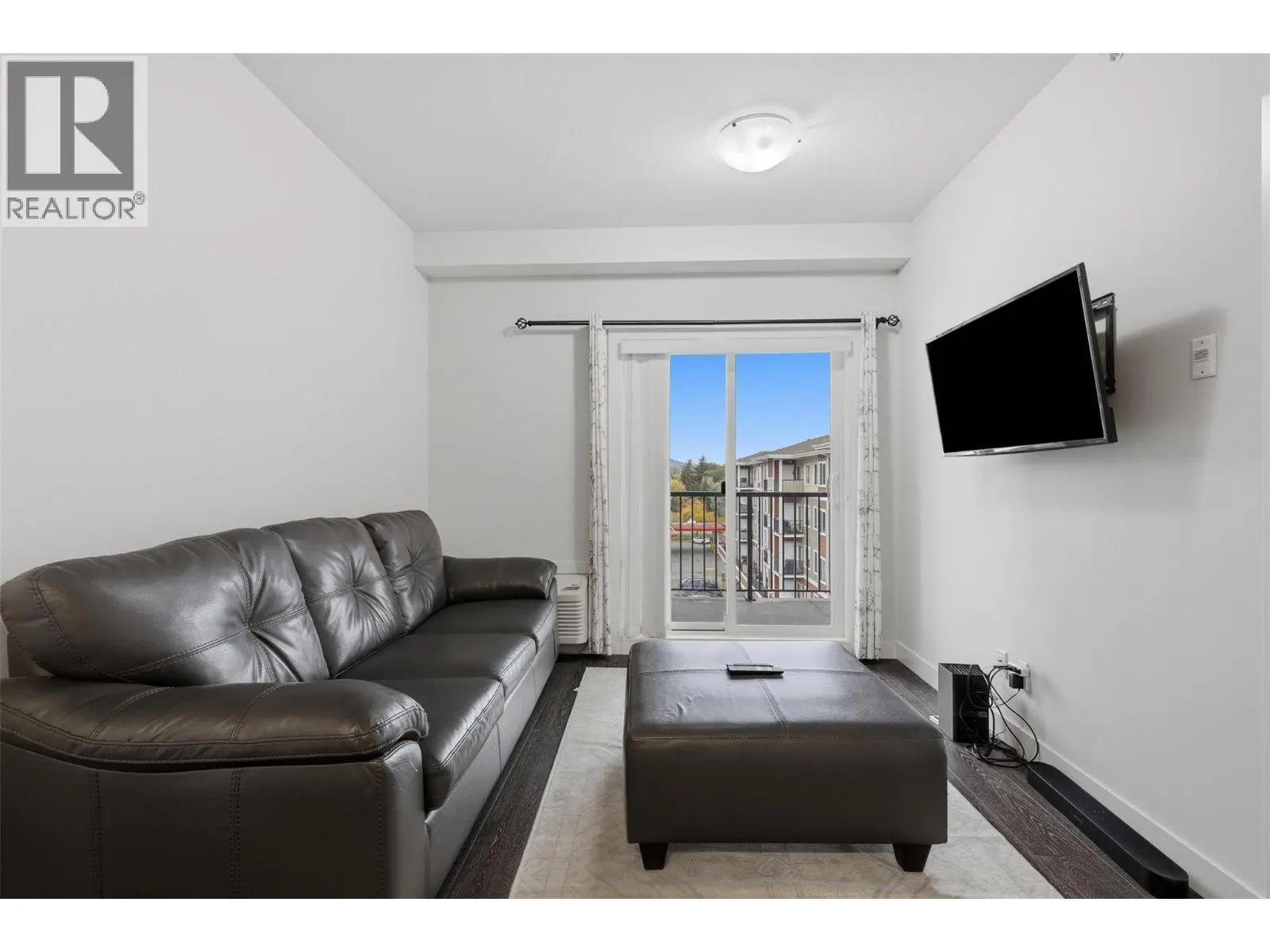 5170 DALLAS Drive Unit# 522