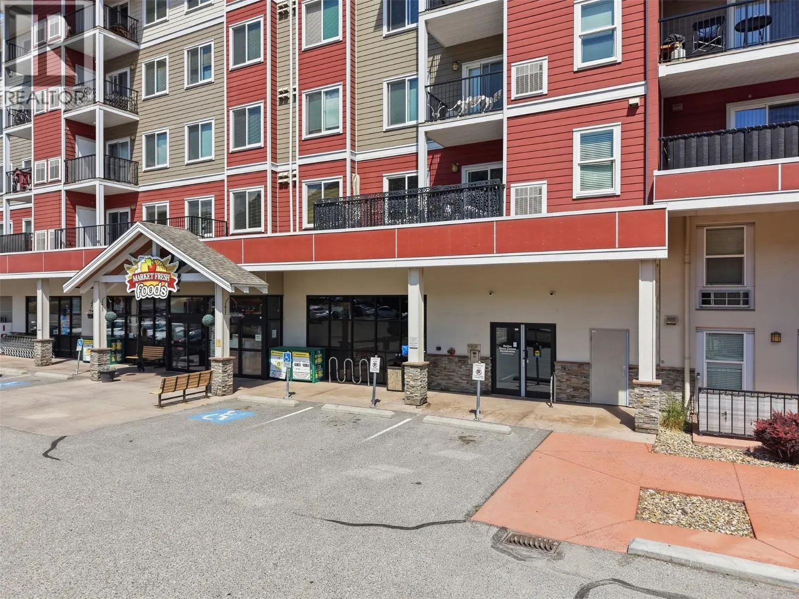 5170 DALLAS Drive Unit# 522