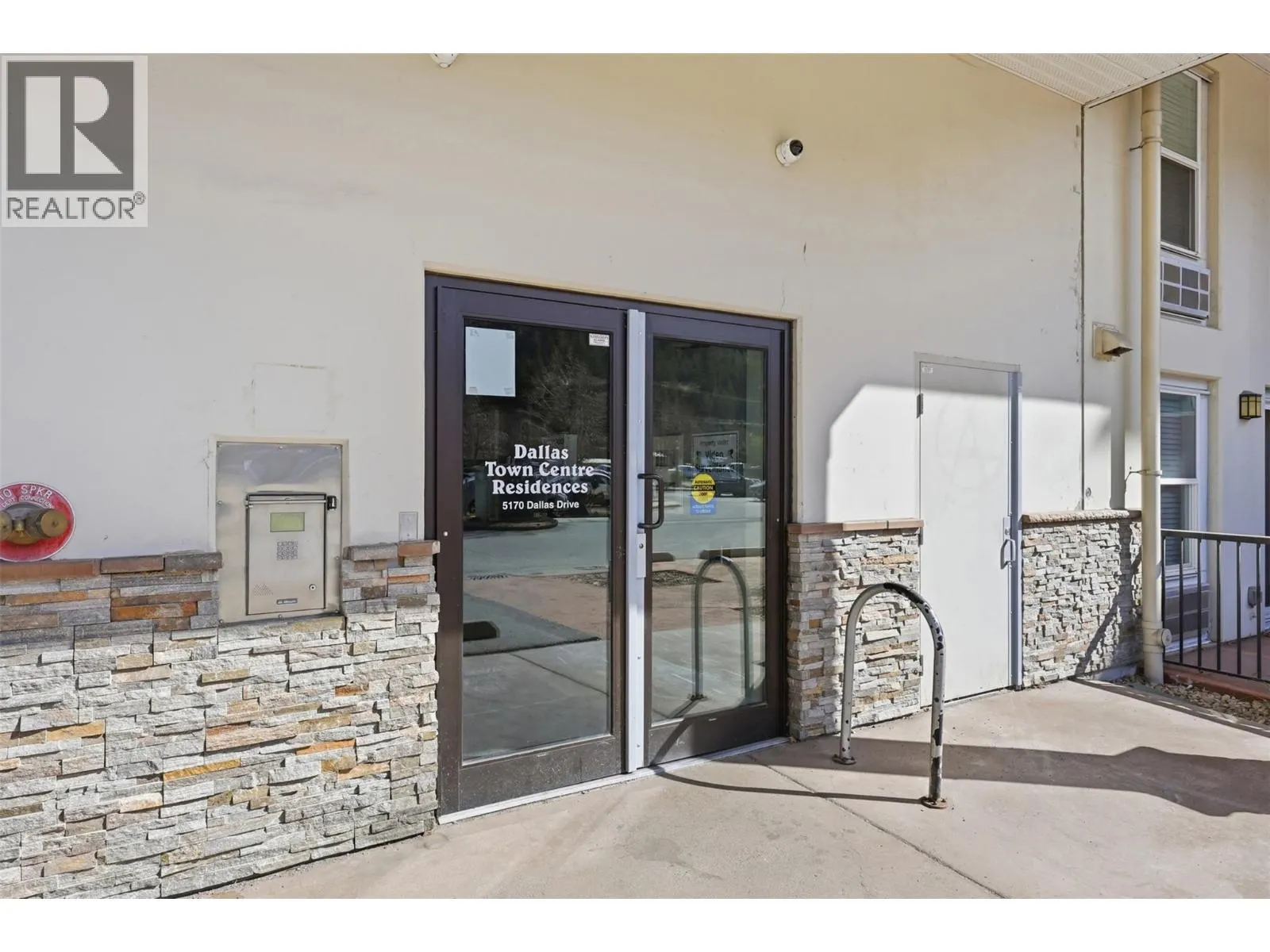 5170 DALLAS Drive Unit# 522