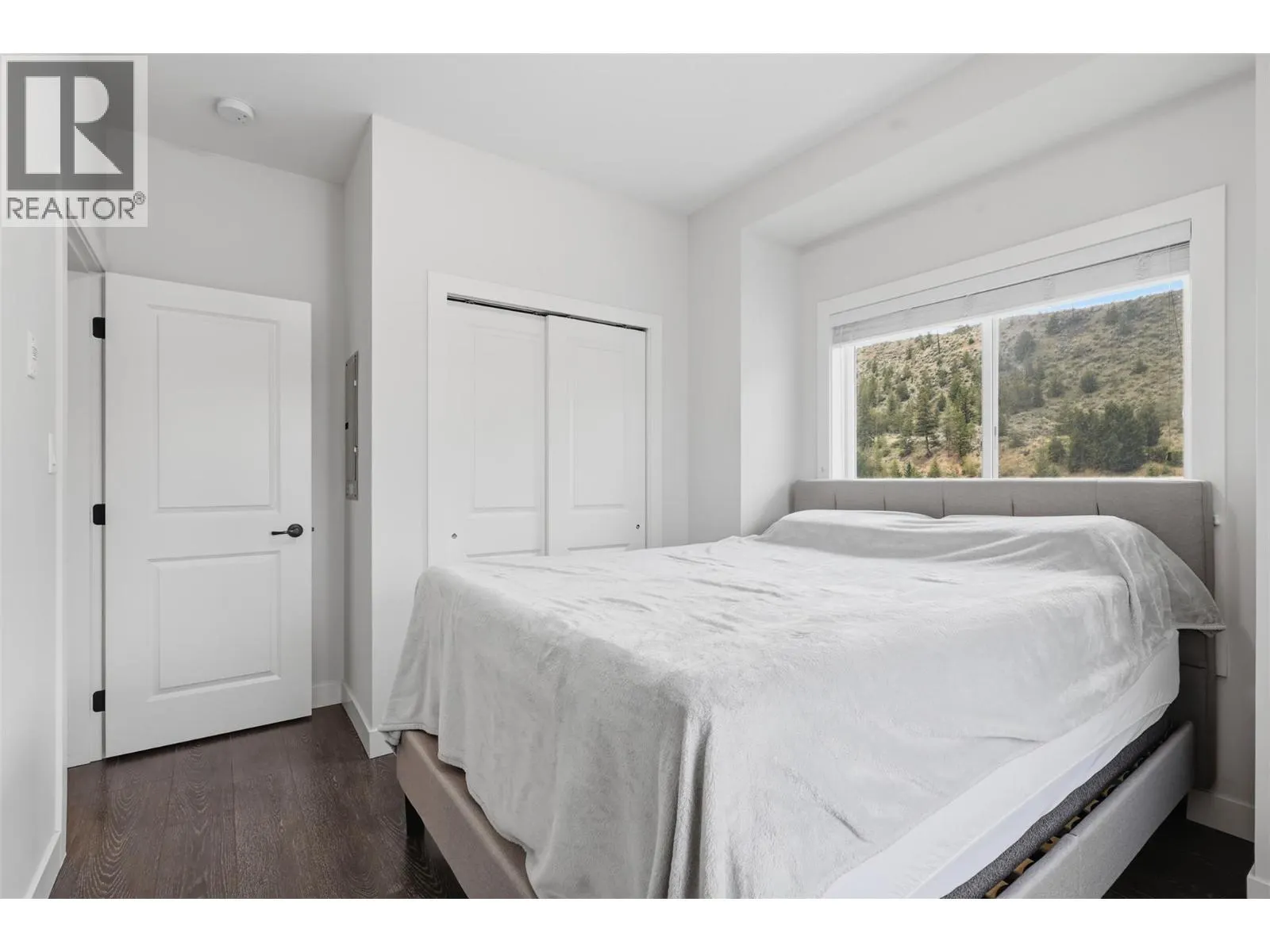 5170 DALLAS Drive Unit# 522